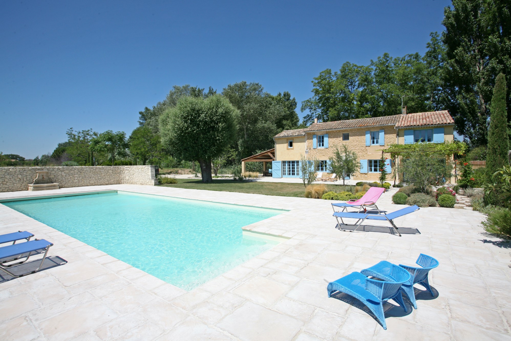 Mazet avec piscine à vendre dans le Luberon