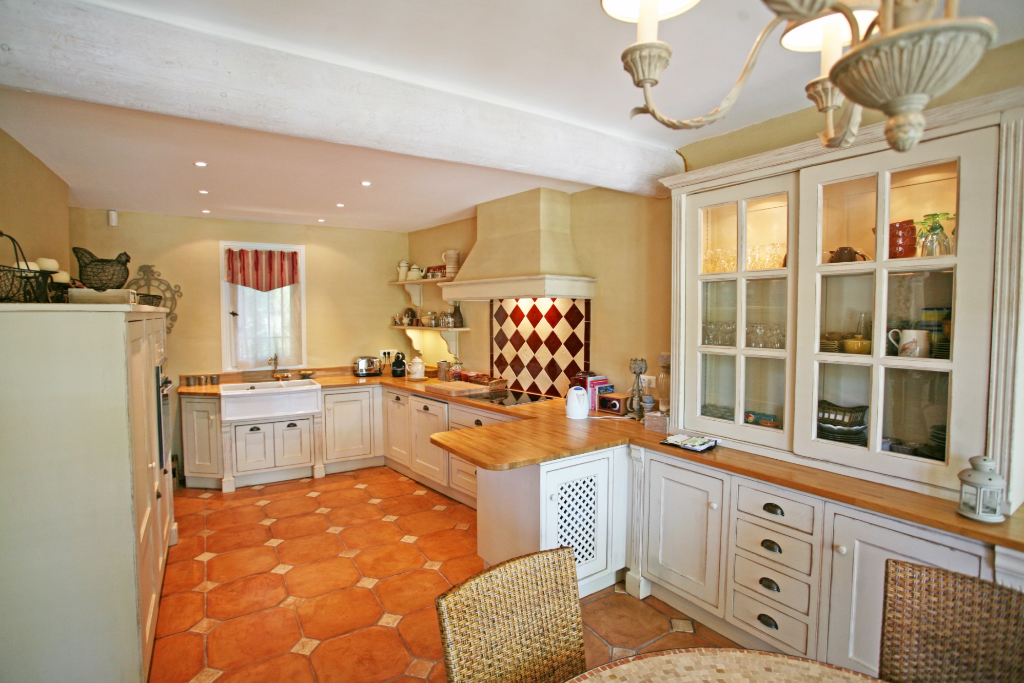 Provence, for sale, close to the Luberon, a tastefully restored farmhouse with terraces and pool