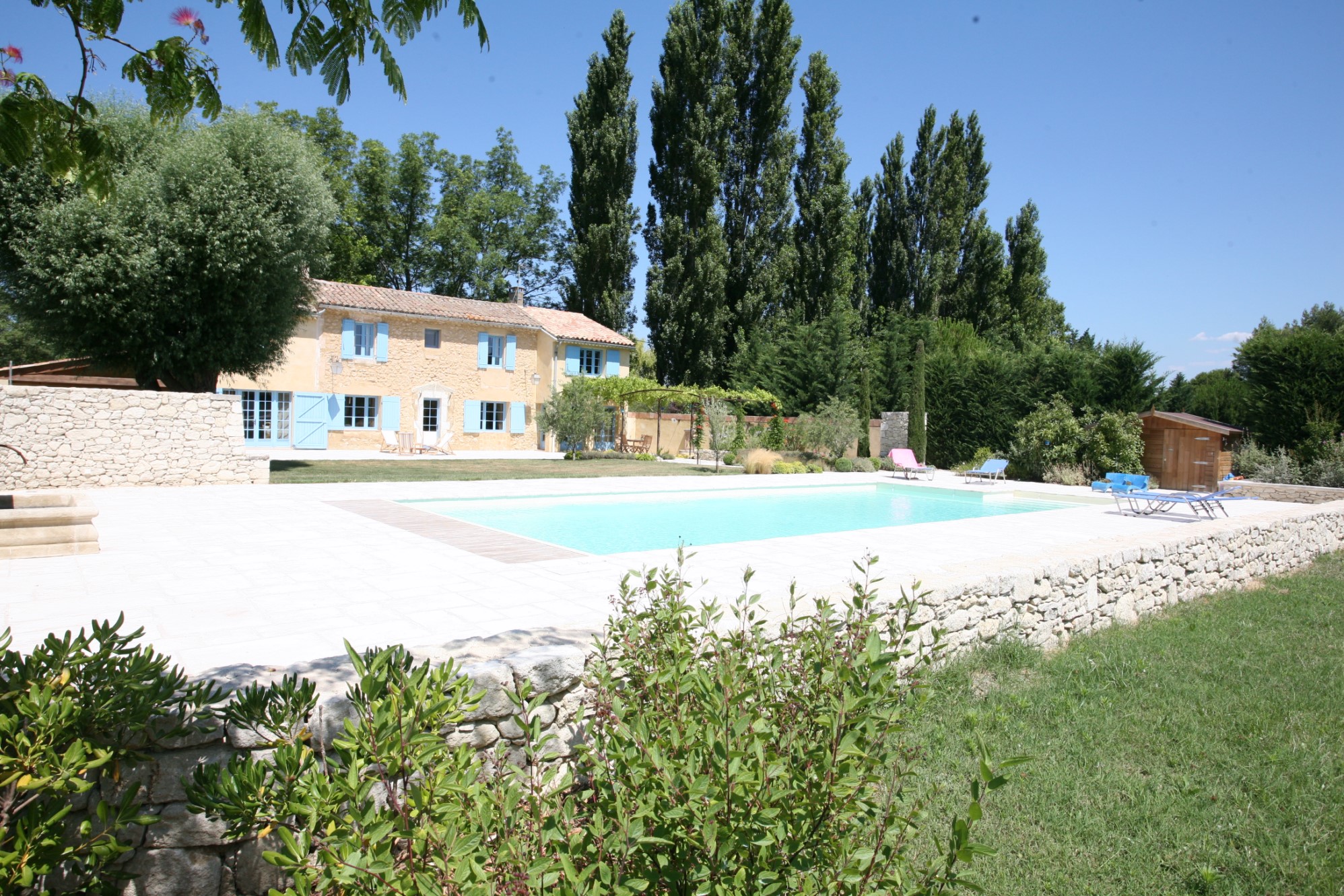 Mazet avec piscine à vendre dans le Luberon