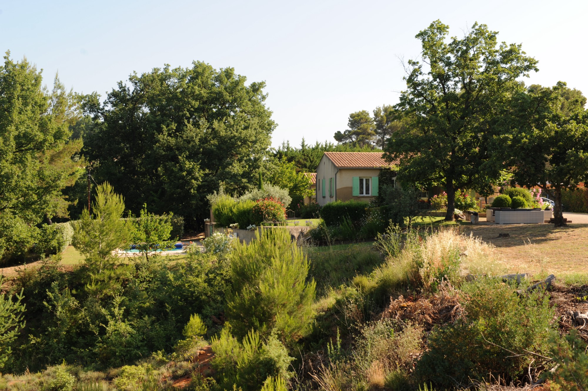 Property with superb views for sale in the Luberon 