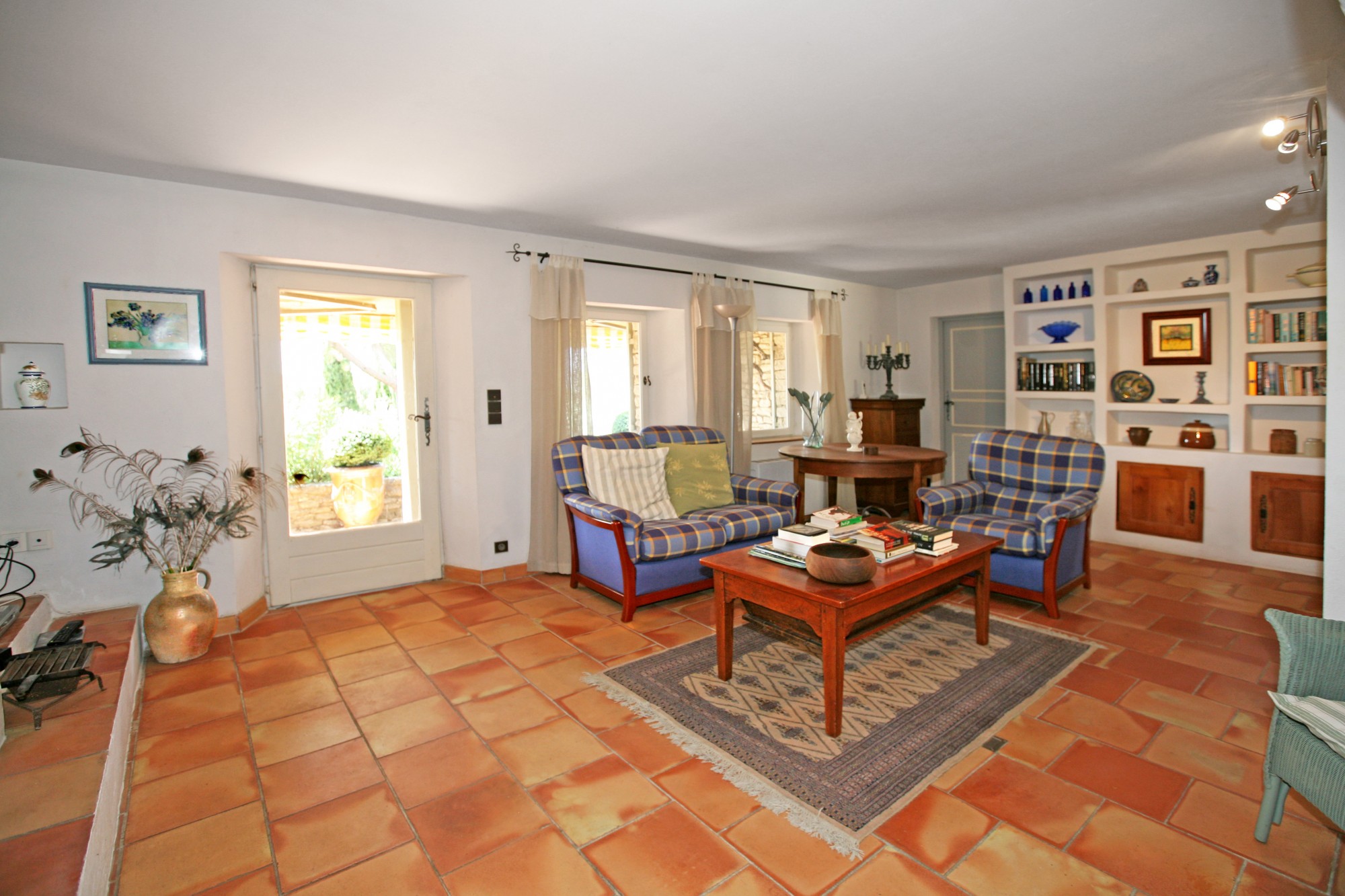 For sale in Gordes, stone house with pool overlooking the valley and the Luberon