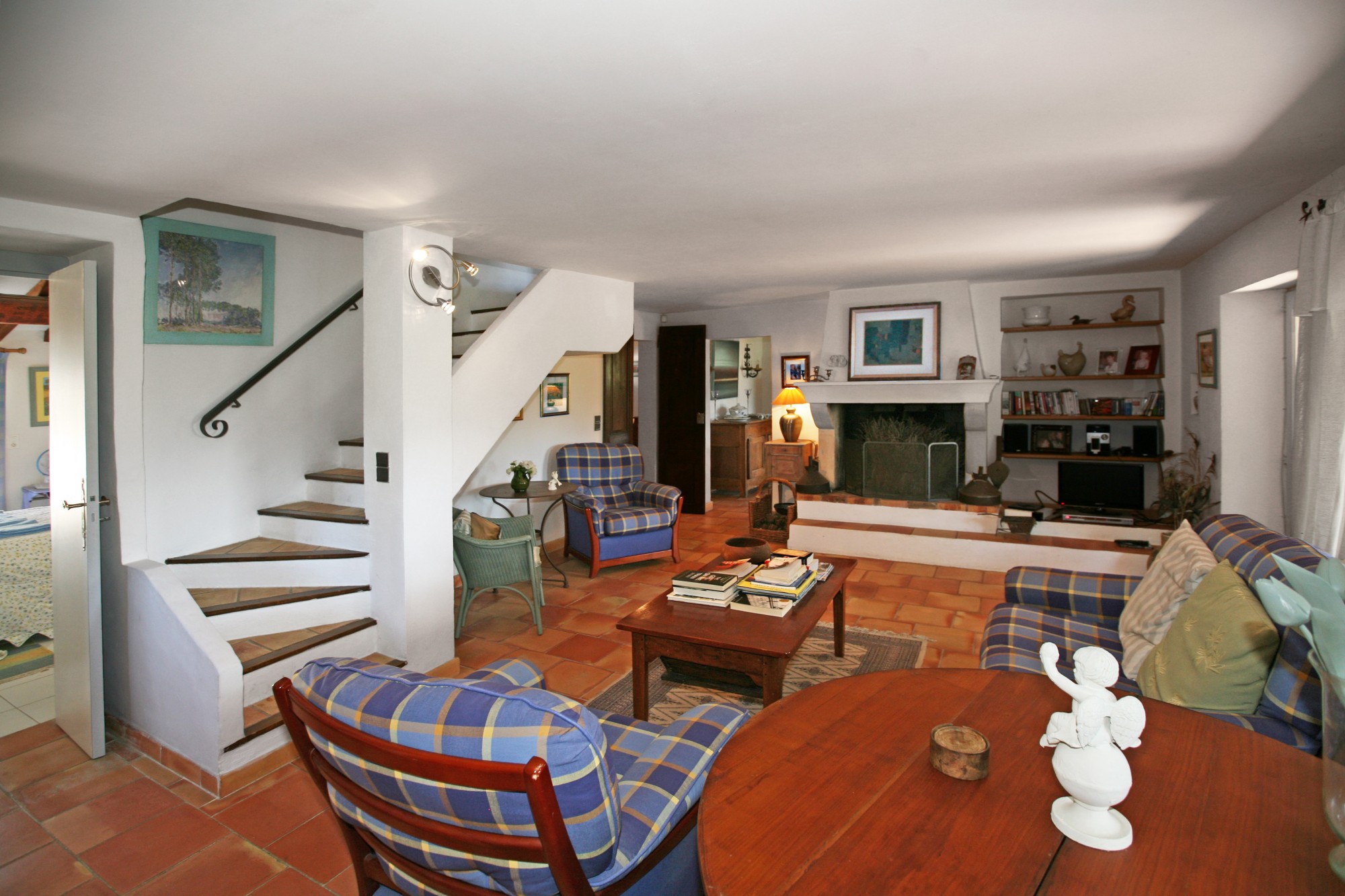 For sale in Gordes, stone house with pool overlooking the valley and the Luberon
