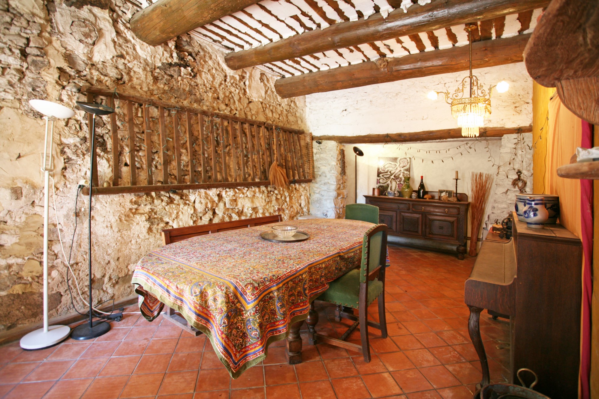 For sale in Comtat Venaissin, mansion with guests cottages and swimming pool