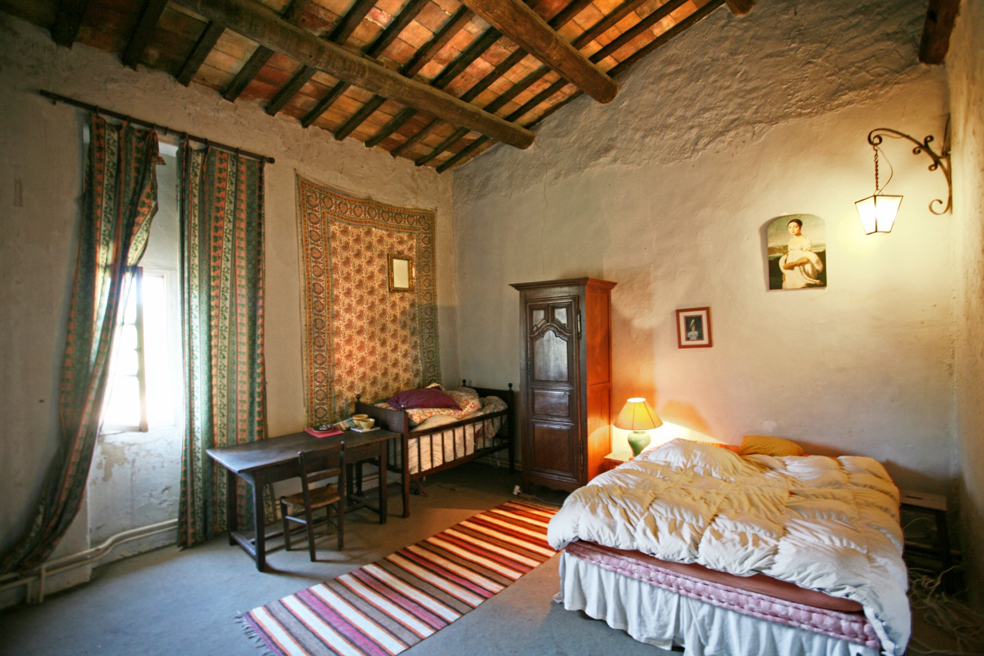 For sale in Comtat Venaissin, mansion with guests cottages and swimming pool