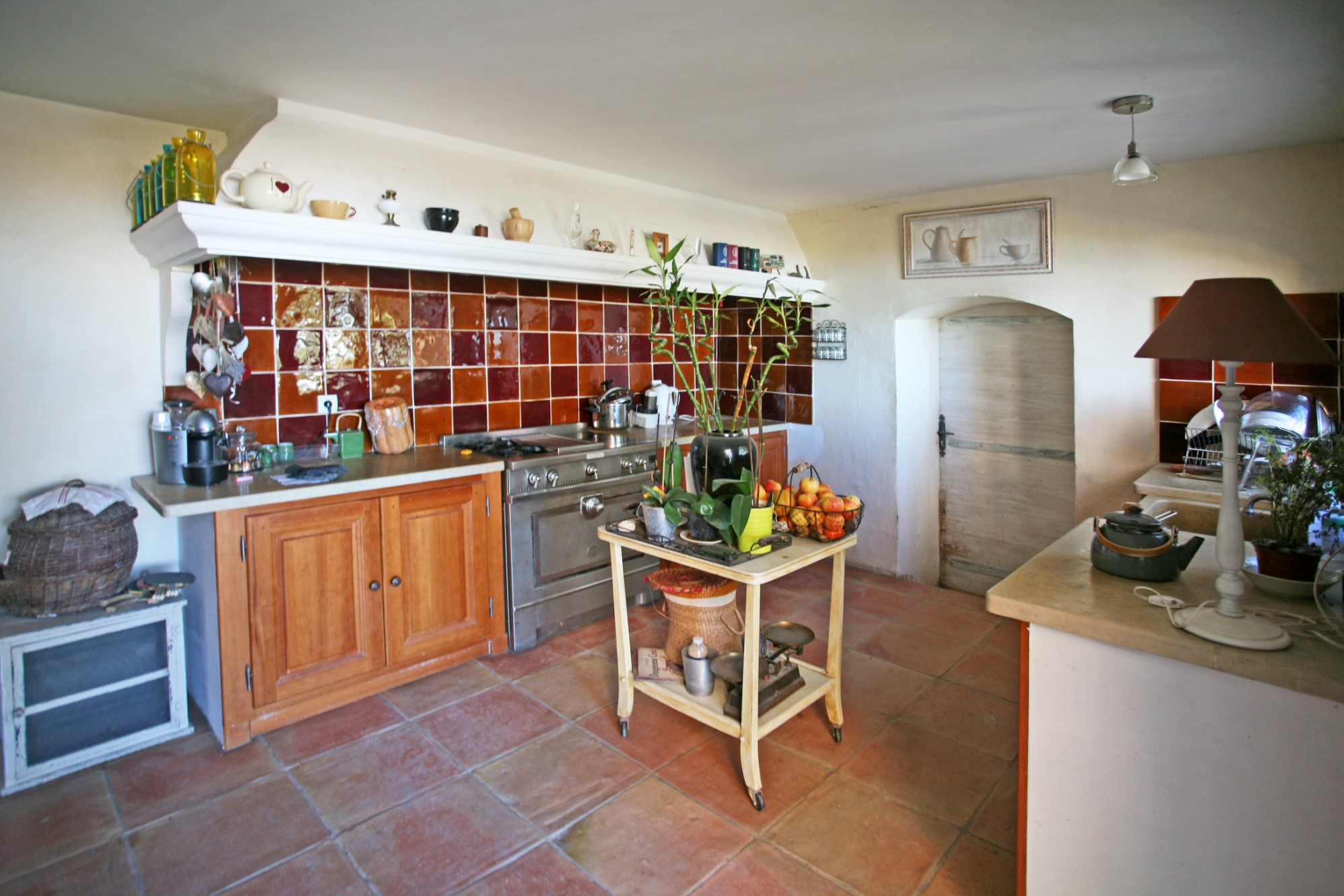 For sale, between Luberon and Mont Ventoux, equestrian property of 450 sqm on several hectares