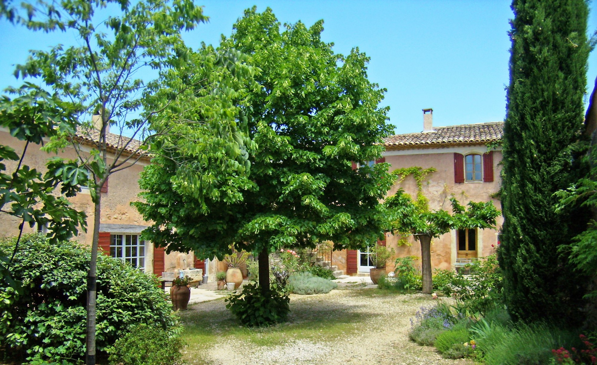 Mas rénové à vendre par ROSIER dans le Luberon
