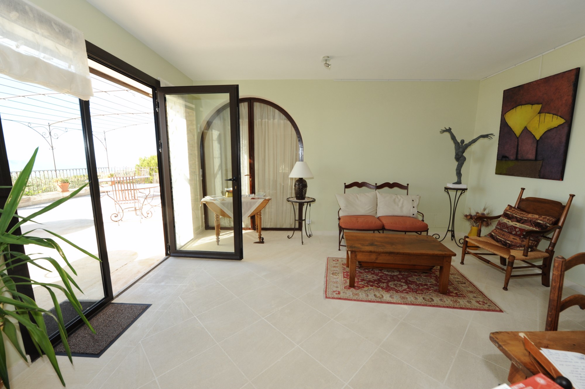 In Gordes, property on more than 2.5 acres with breathtaking views for sale