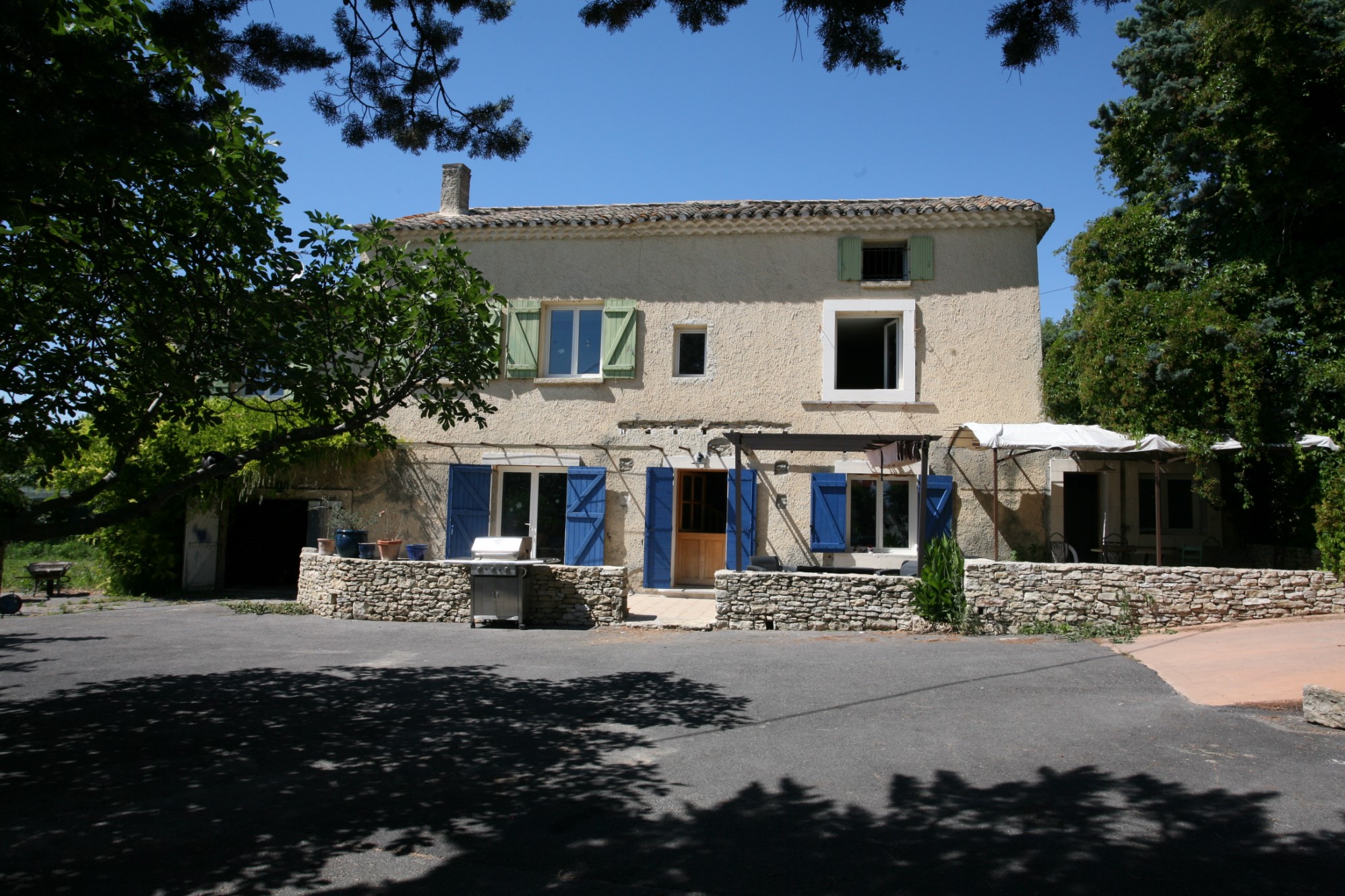 Mas ancien avec piscine et jardin à vendre par ROSIER