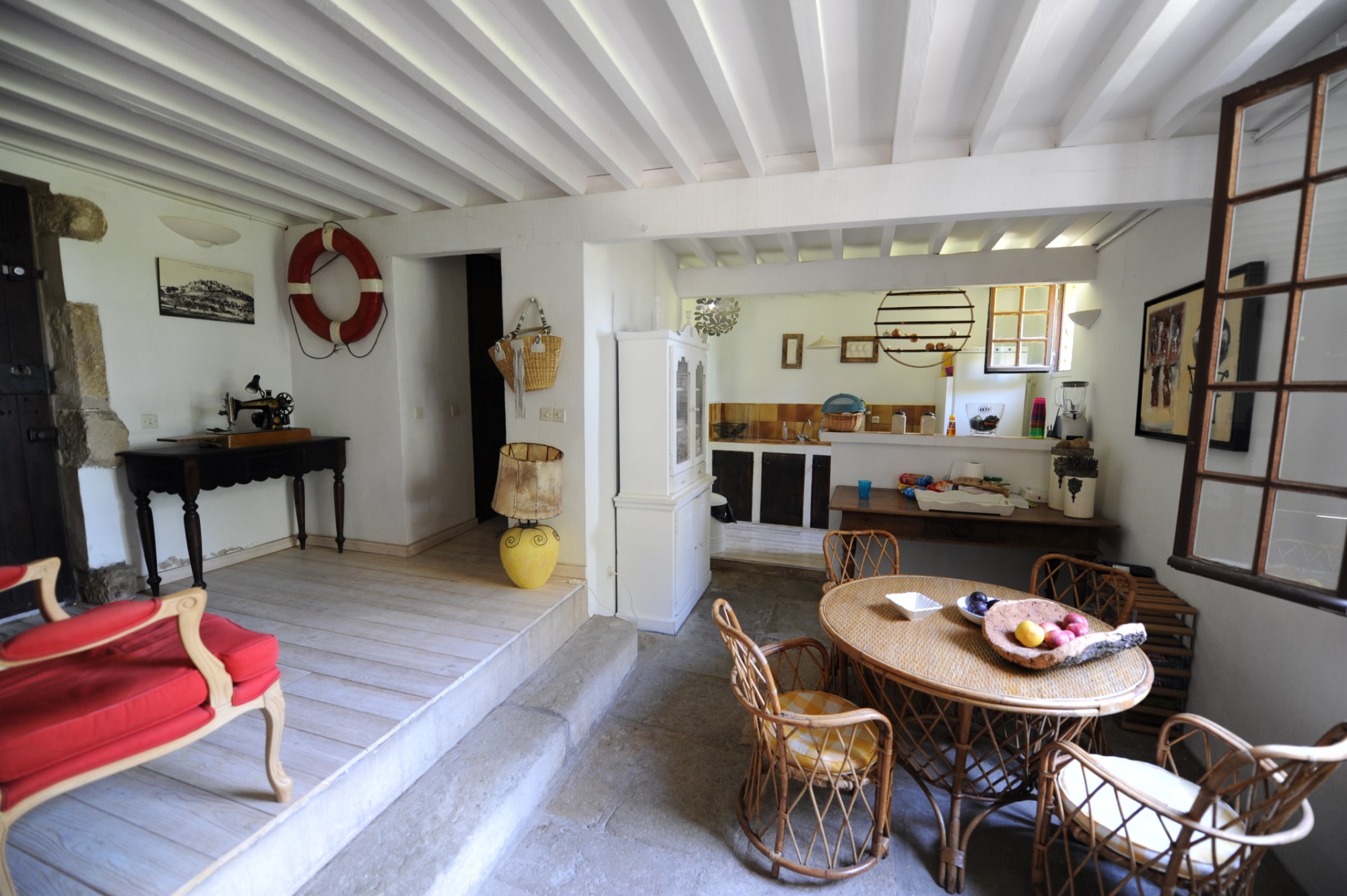 For sale, village house with panoramic views over the Luberon 