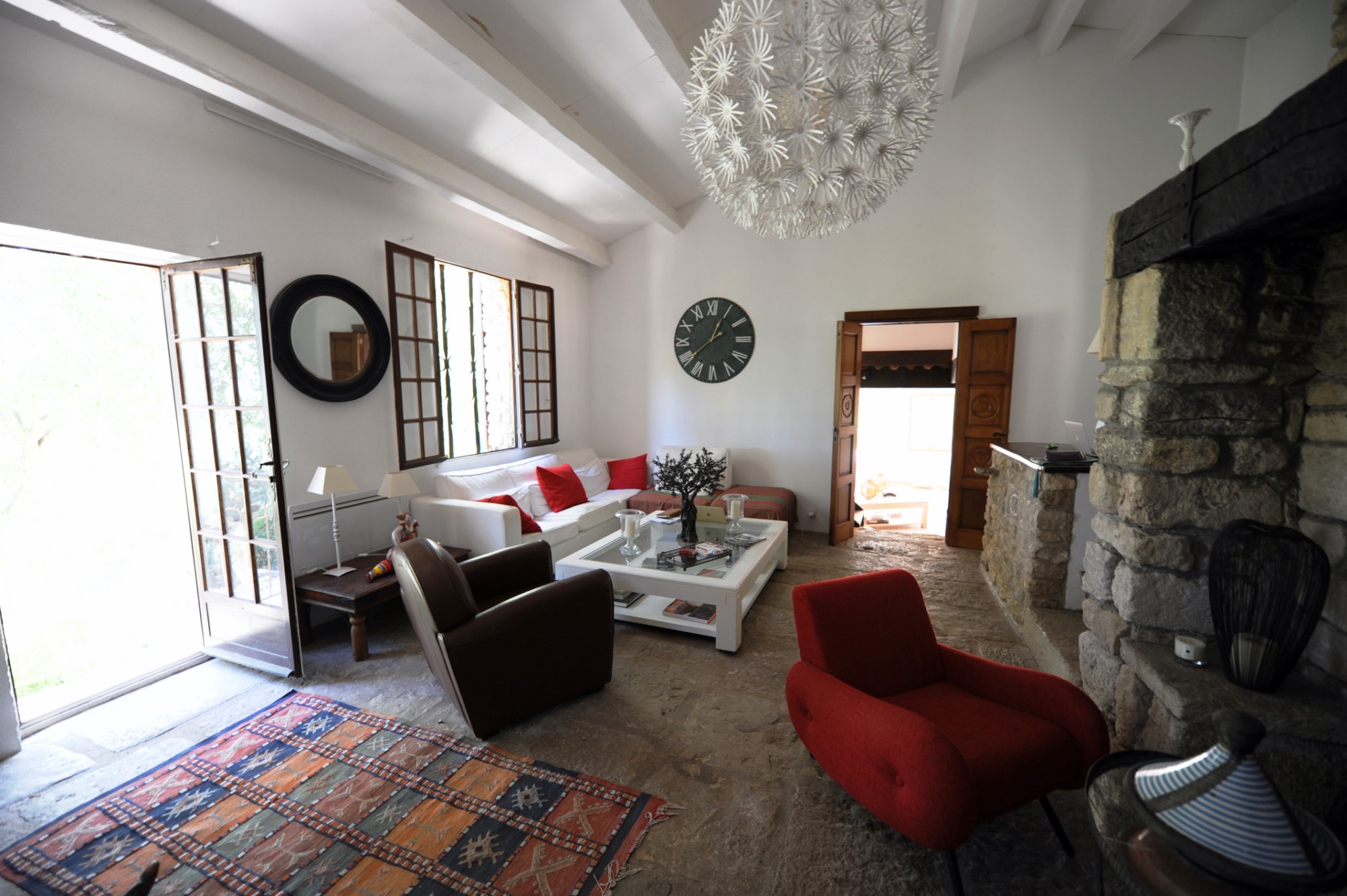 For sale, village house with panoramic views over the Luberon 