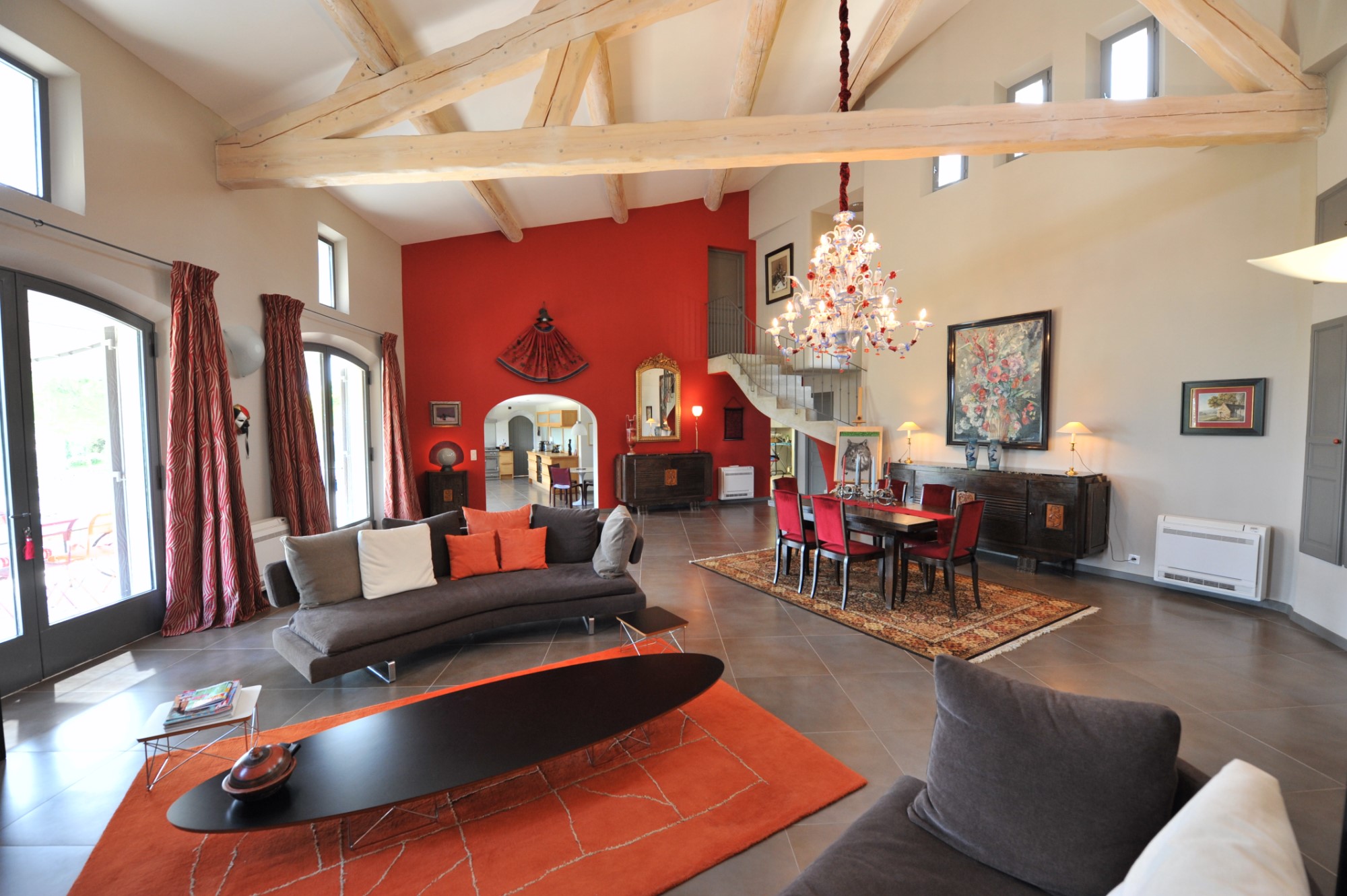 For sale, in Luberon, superb contemporary house on 2 hectares of land overlooking the Luberon