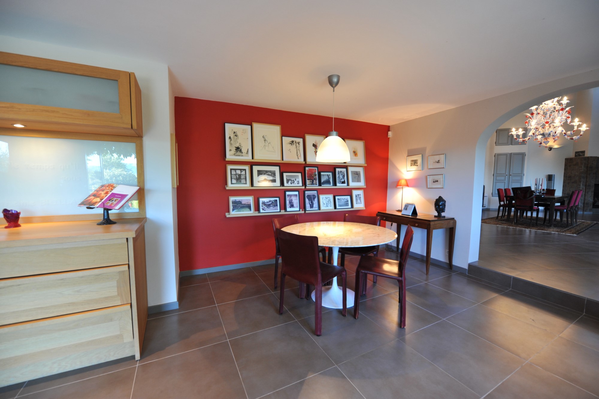For sale, in Luberon, superb contemporary house on 2 hectares of land overlooking the Luberon