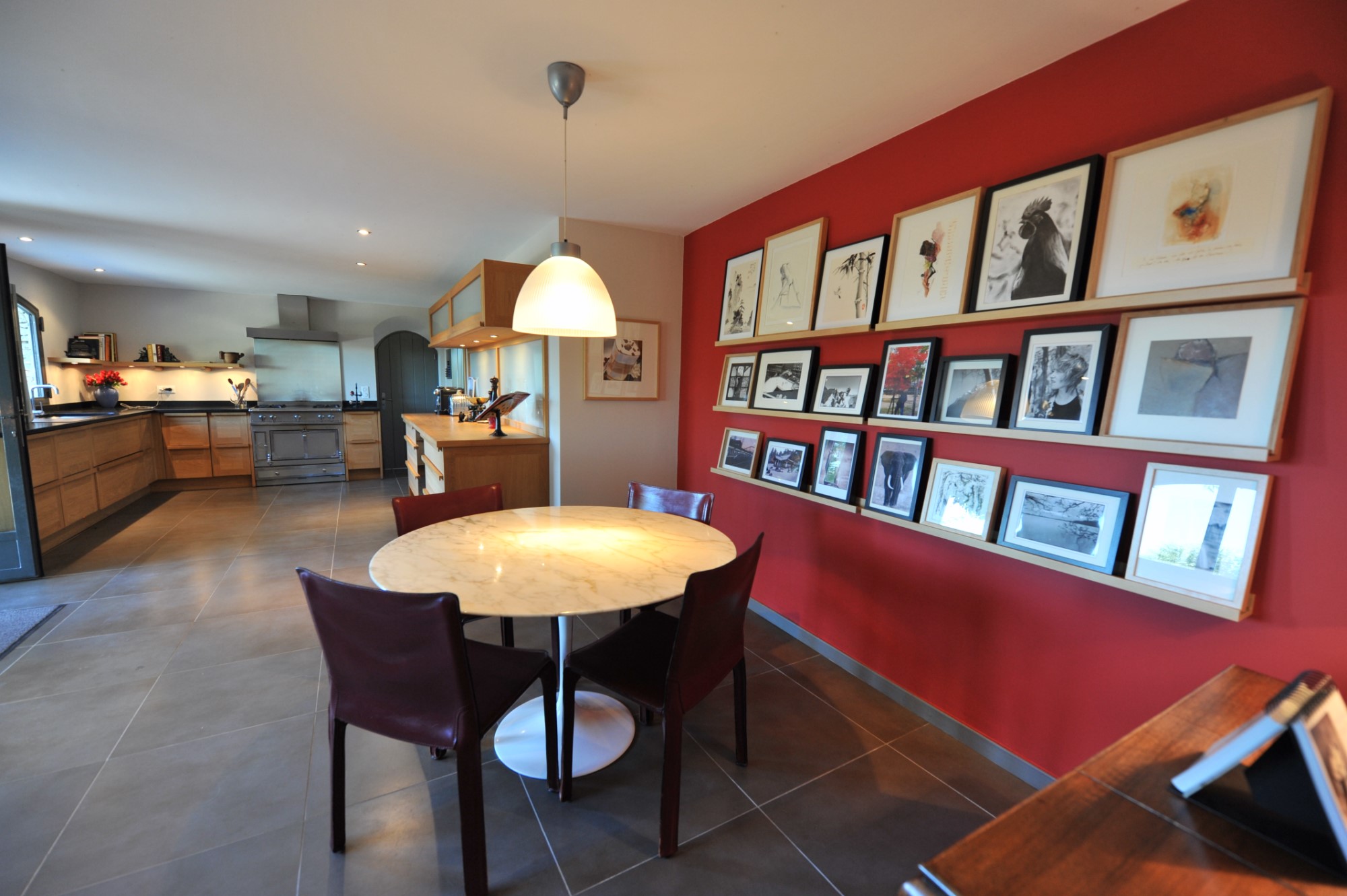For sale, in Luberon, superb contemporary house on 2 hectares of land overlooking the Luberon