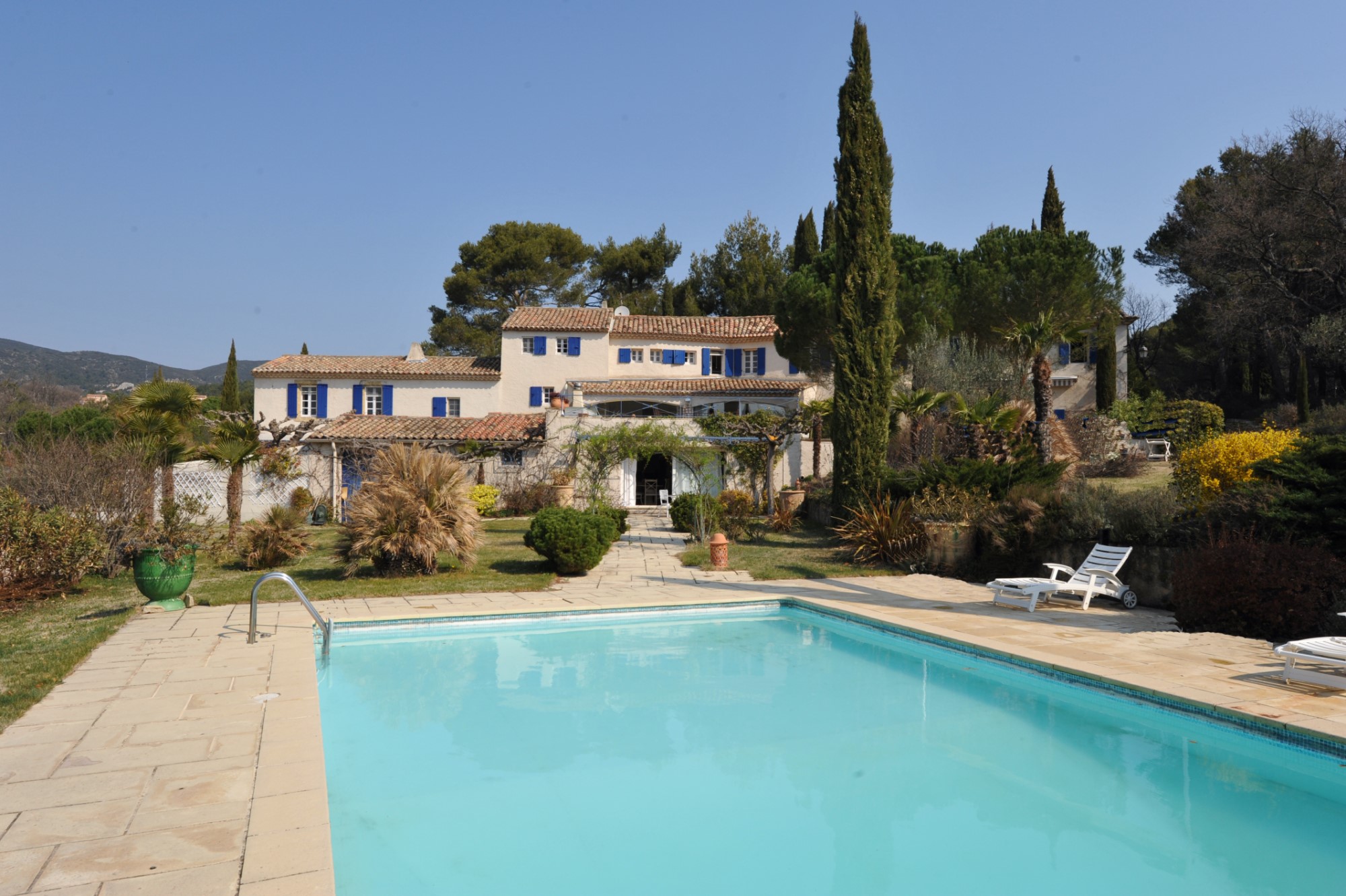 Mas avec piscine à vendre dans le sud du Luberon