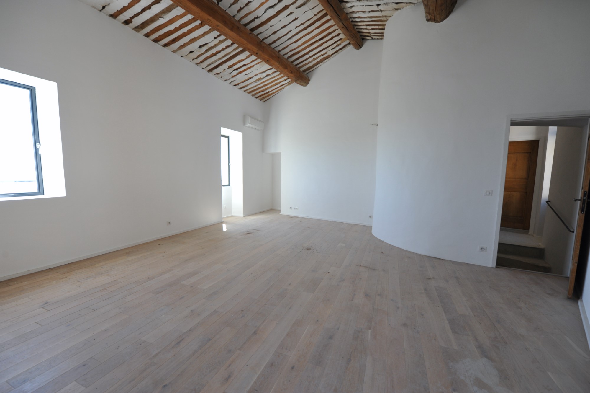 Provence, Luberon, for sale, authentic renovated village house with garden and panoramic views