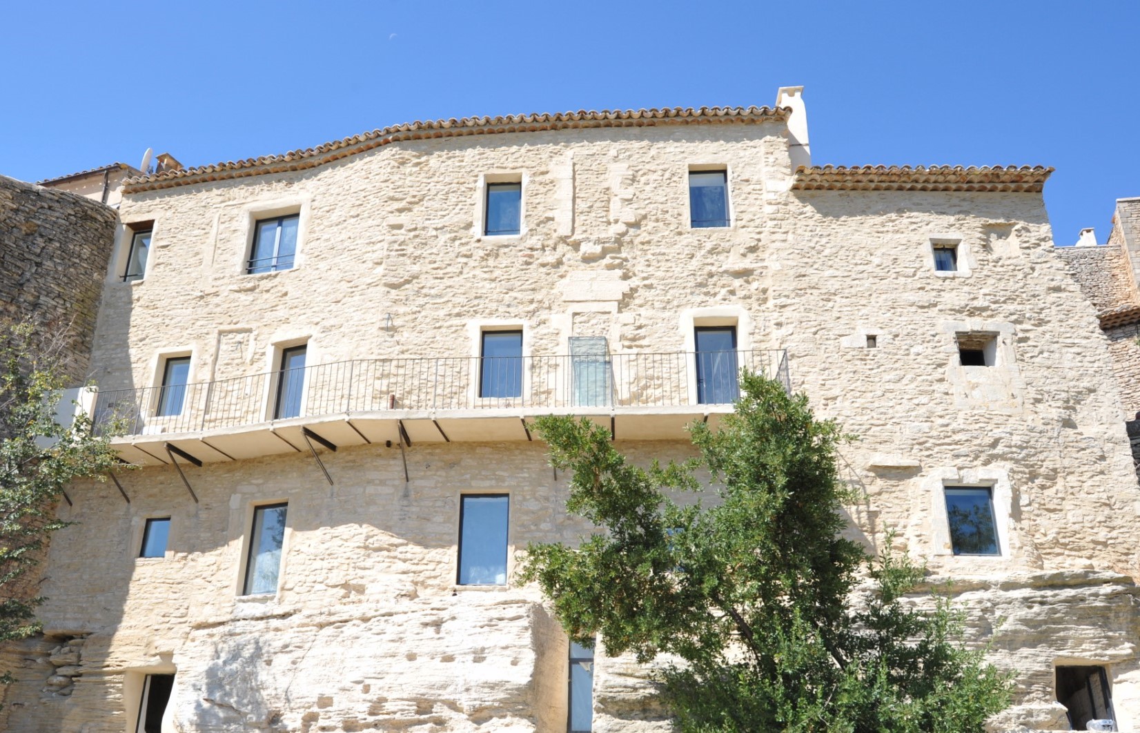 Provence, Luberon, for sale, authentic renovated village house with garden and panoramic views
