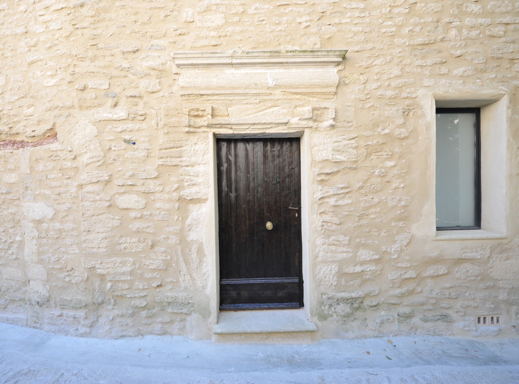 Provence, Luberon, for sale, authentic renovated village house with garden and panoramic views