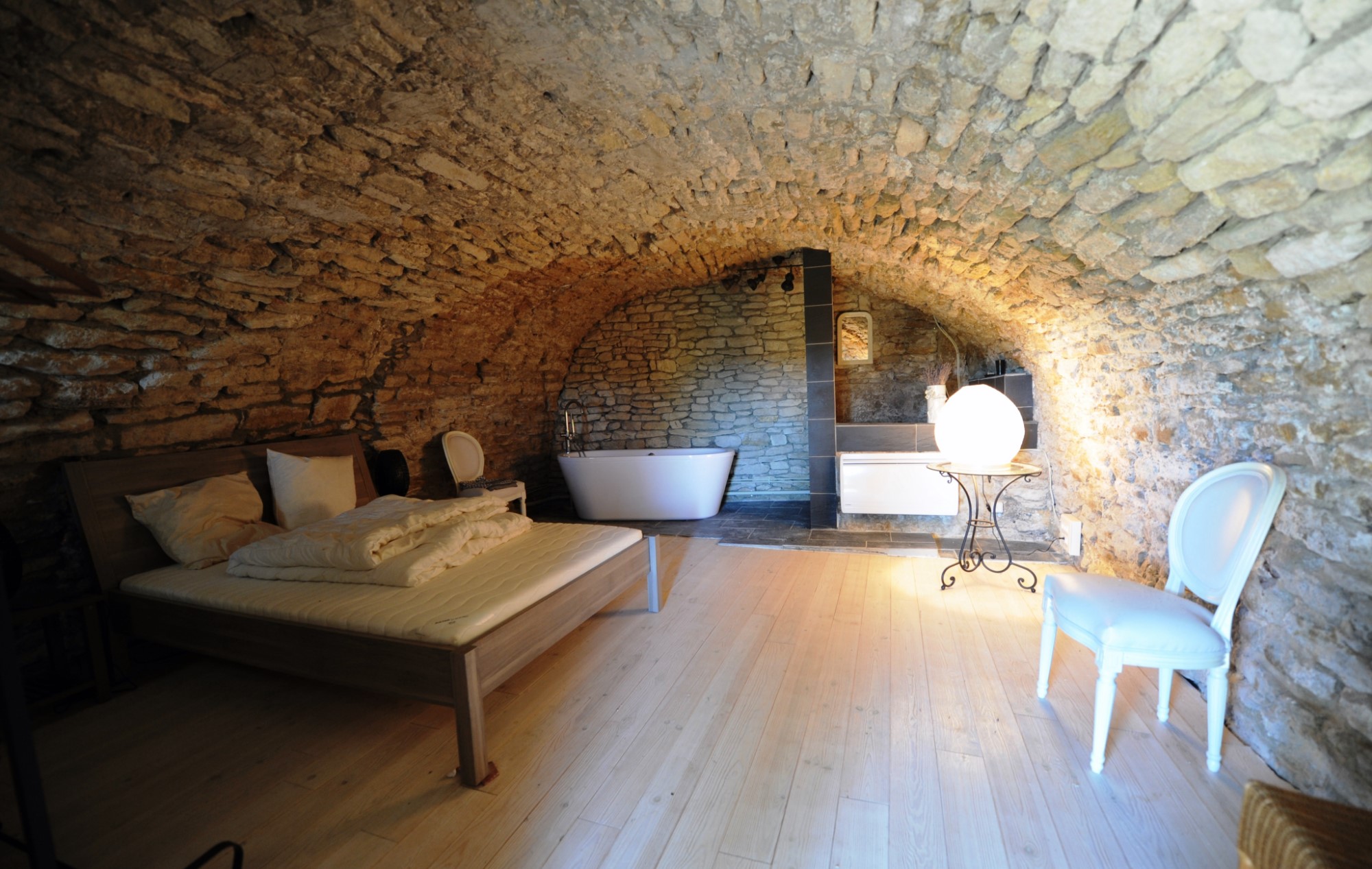 For sale, village house with panoramic views over the Luberon 