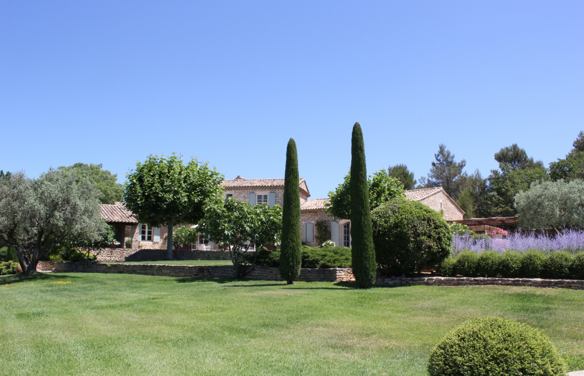 Propriété à vendre avec maison principale et maison d'amis en Provence