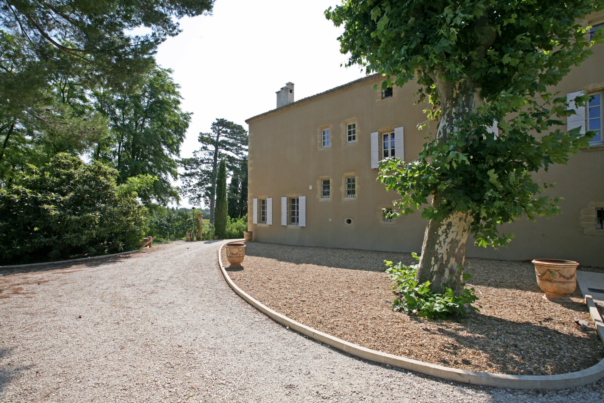 Château restauré au cœur d'un domaine privé