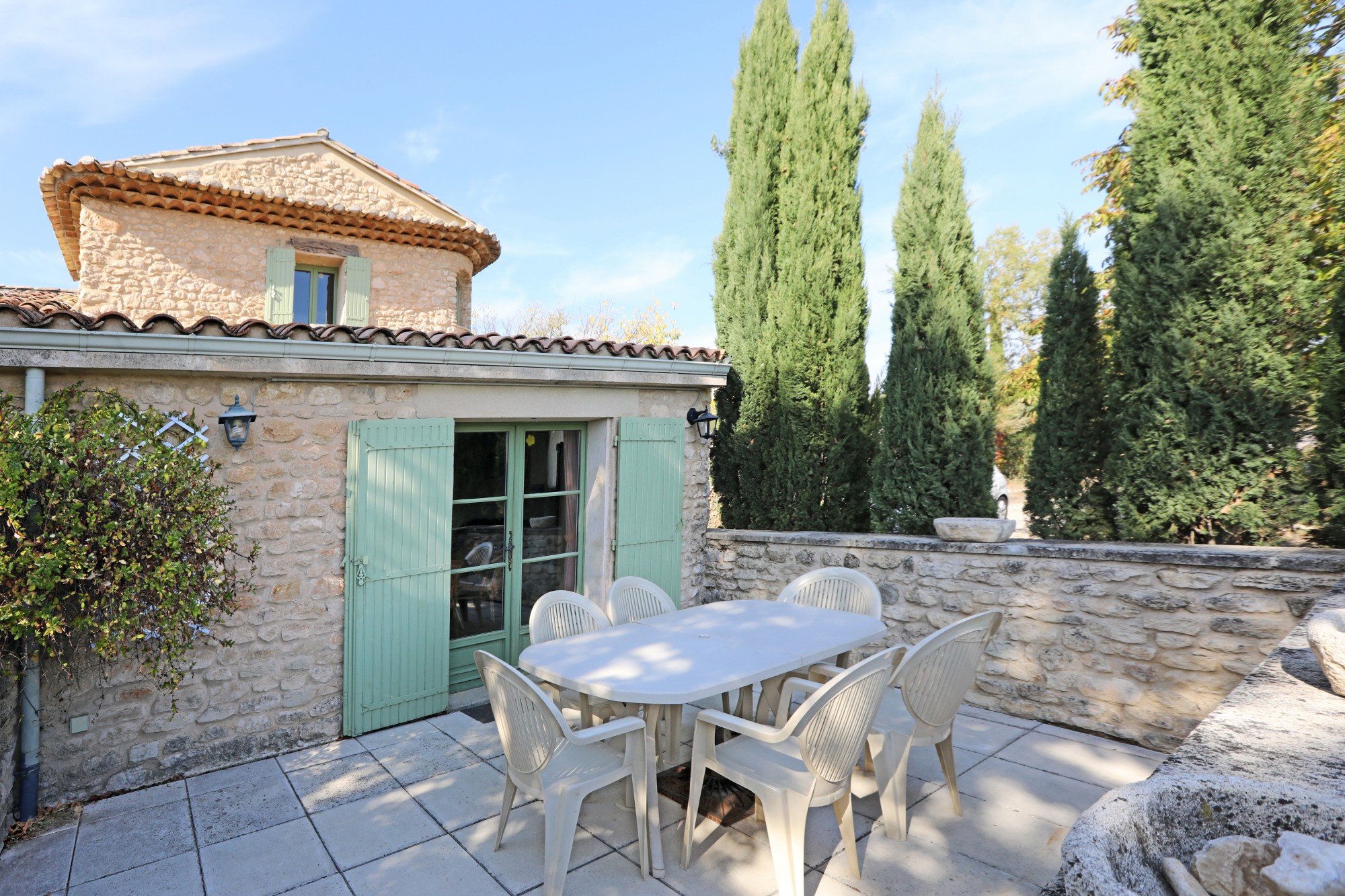 Charming hamlet house in the Luberon area