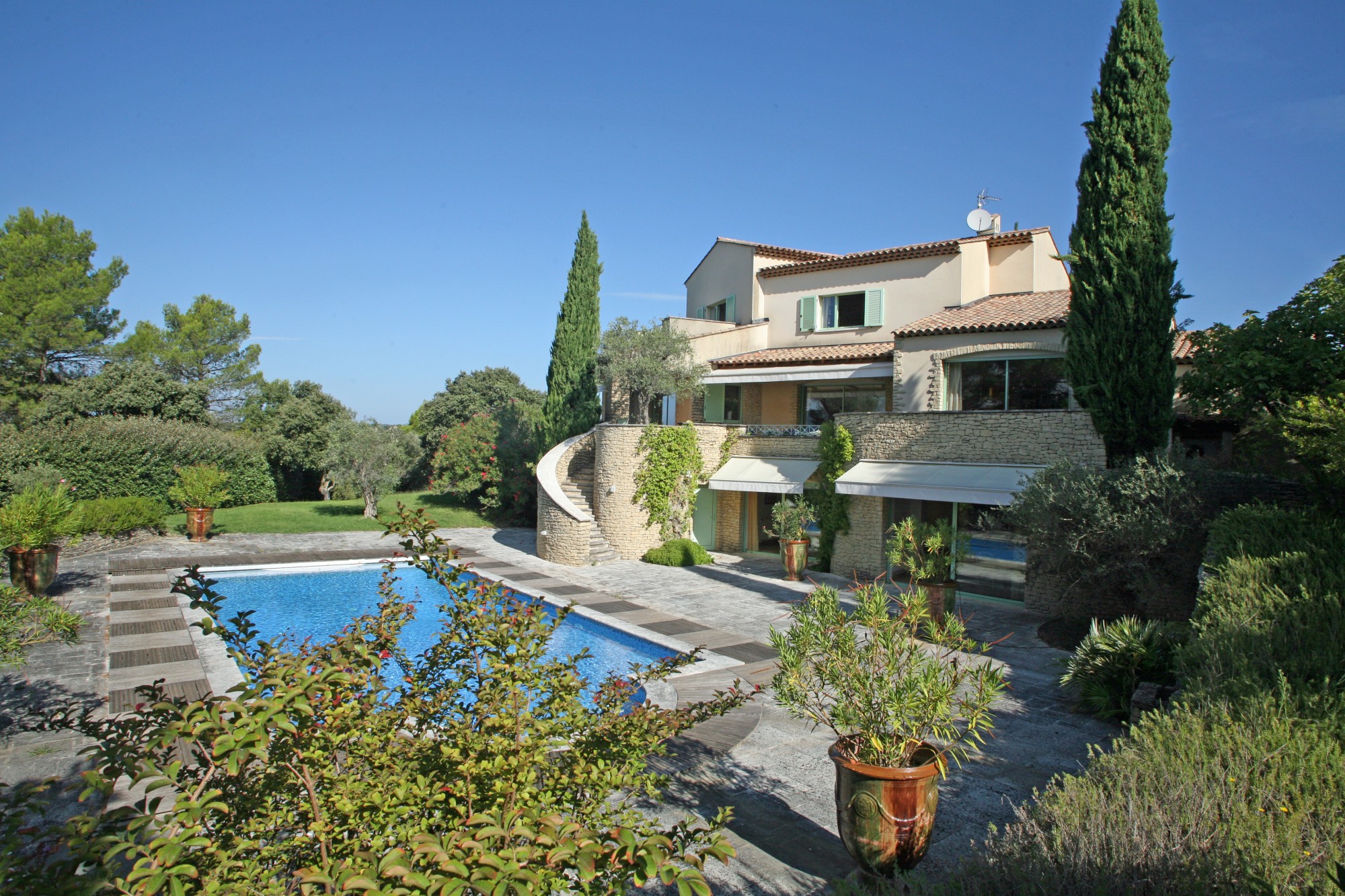 Recently built spacious house with beautiful views