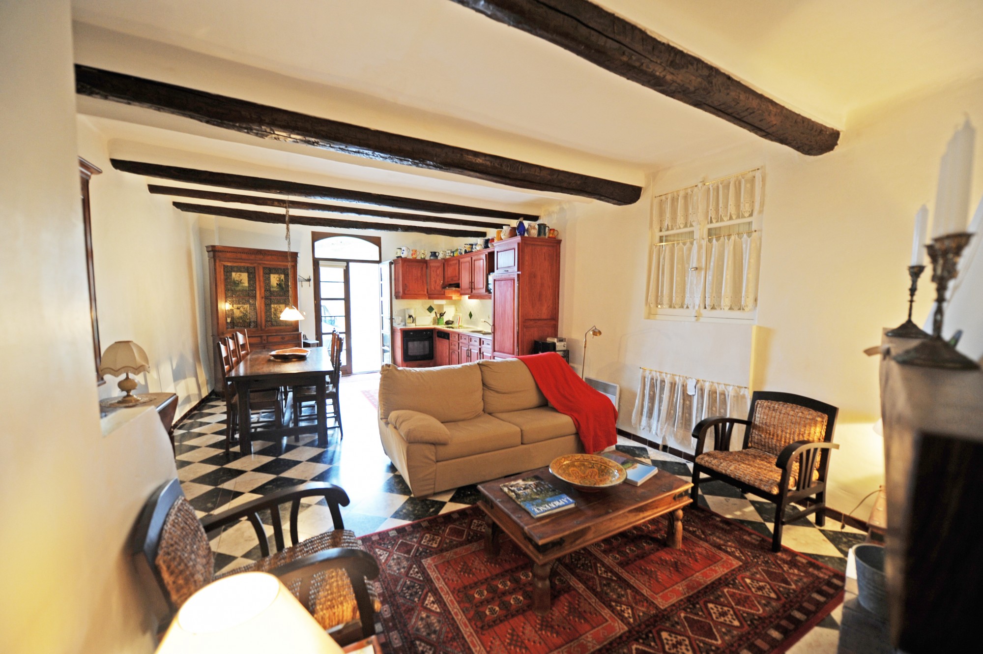 Luberon, old chapel renovated in the heart of a charming hilltop village