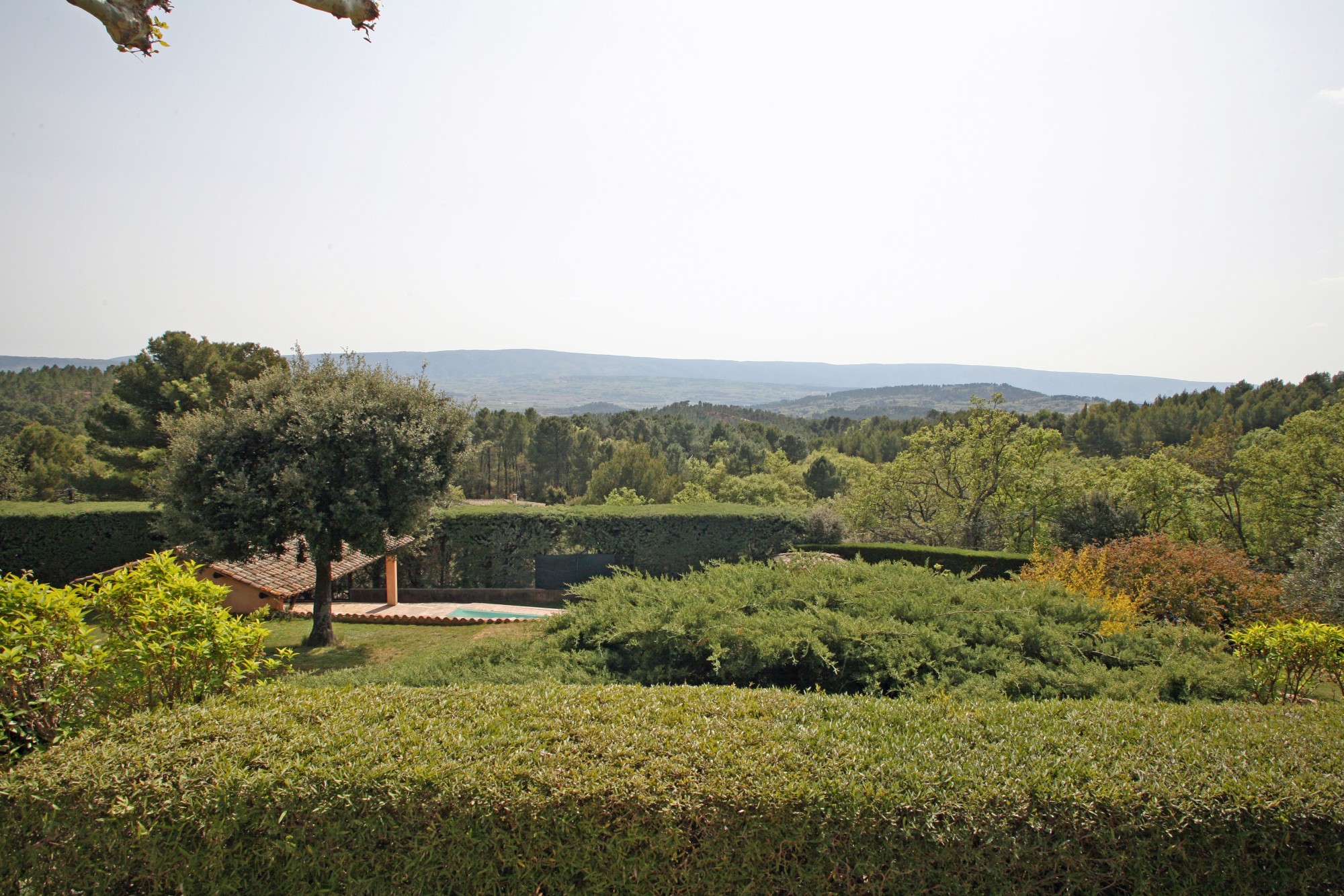 Farmhouse with panoramic view of the Luberon