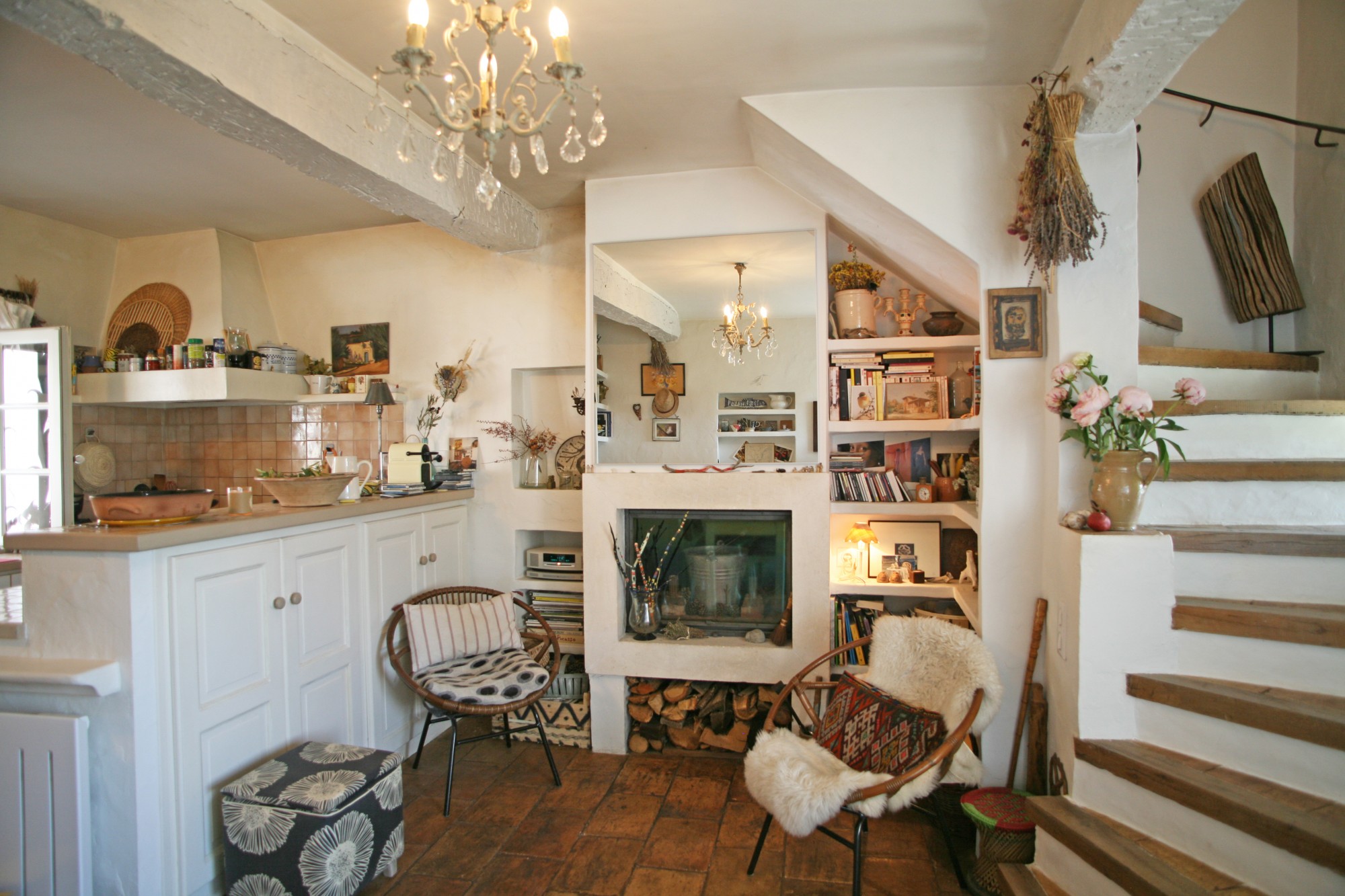 Bonnieux, village house with terrace and view