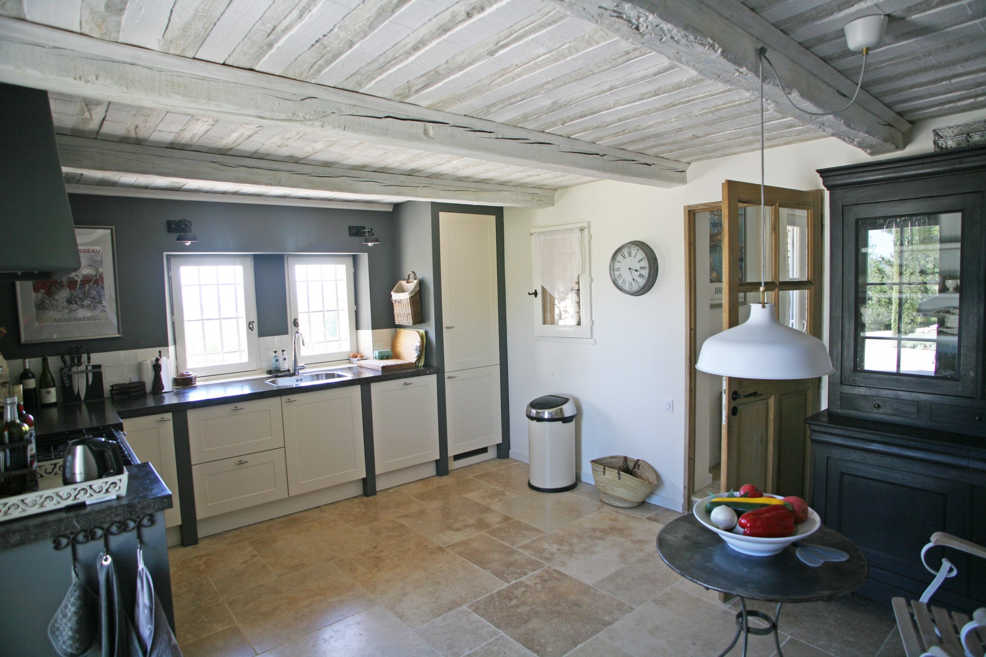 Luberon, stone house with pool and view