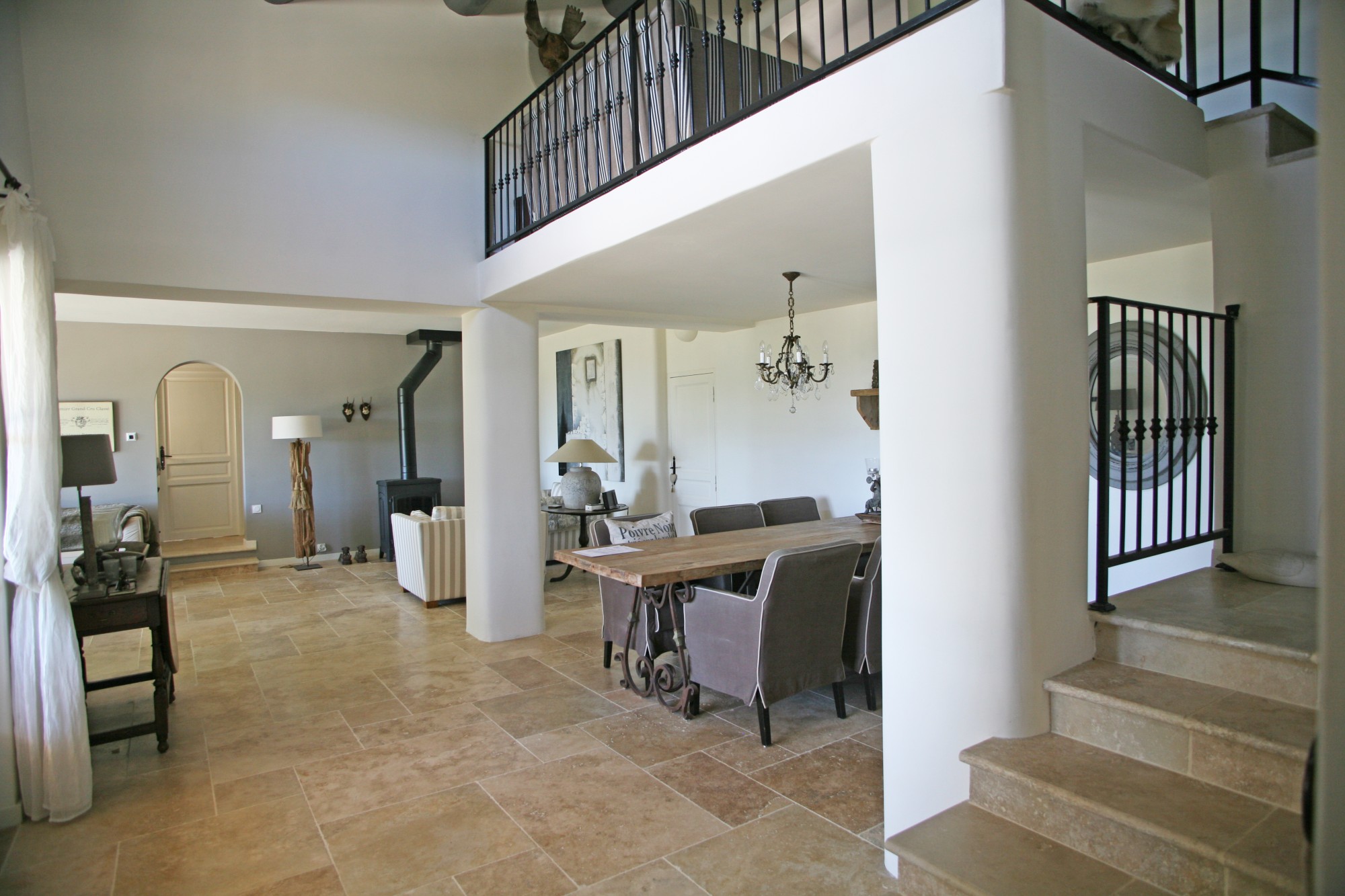 Luberon, stone house with pool and view