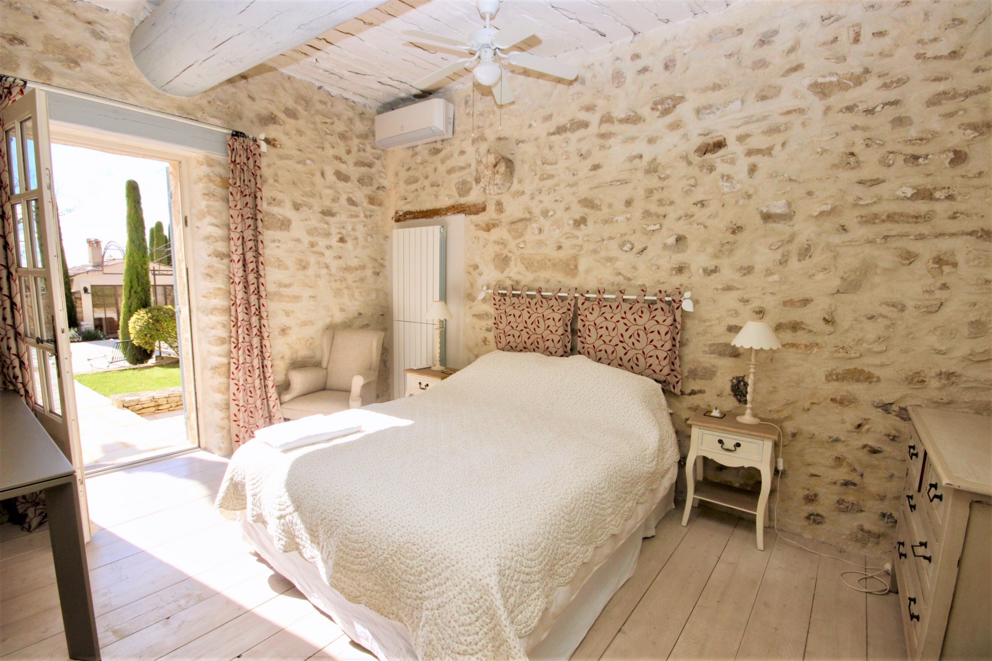 XVIII th century stone farmhouse in the center of a famous village