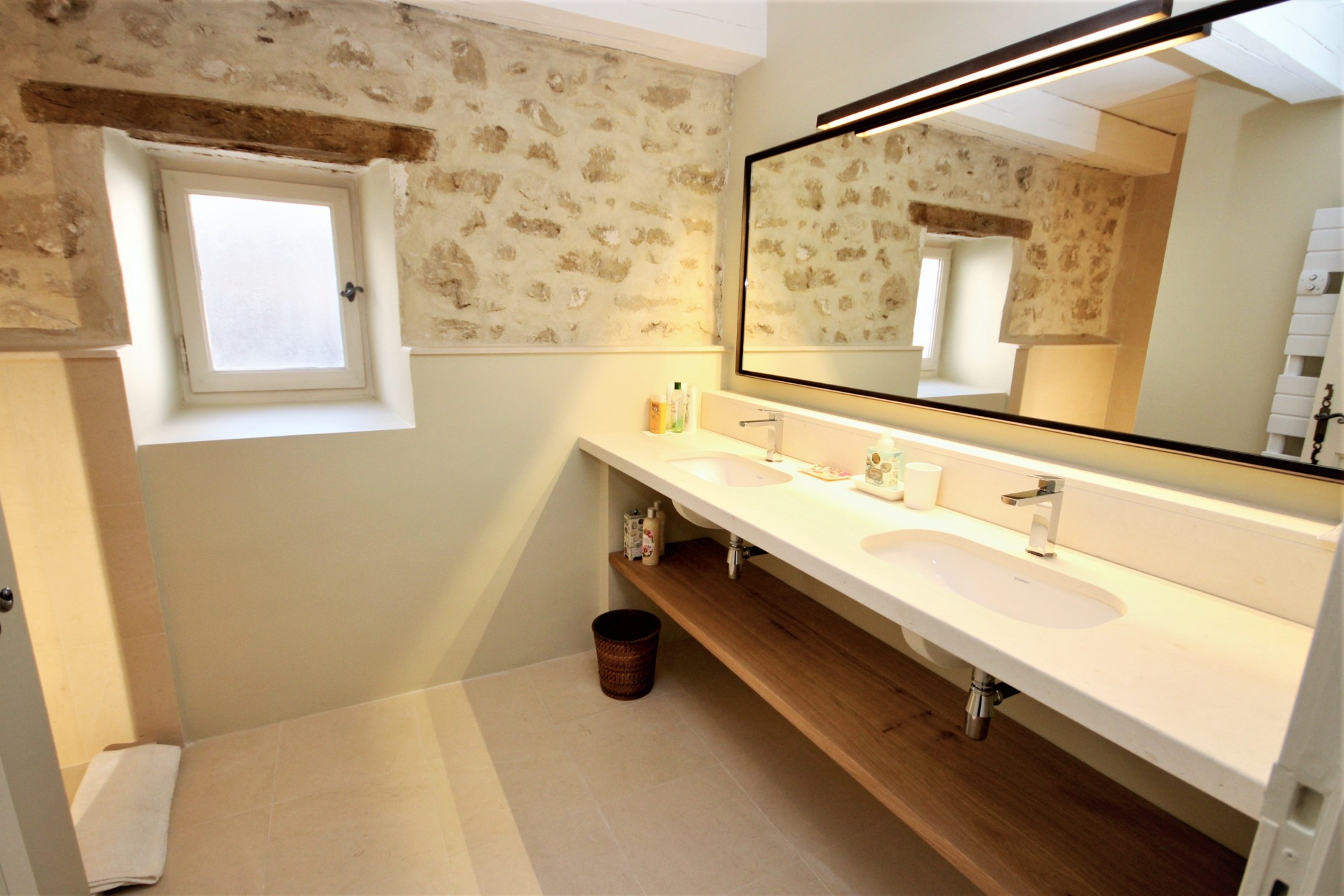 XVIII th century stone farmhouse in the center of a famous village