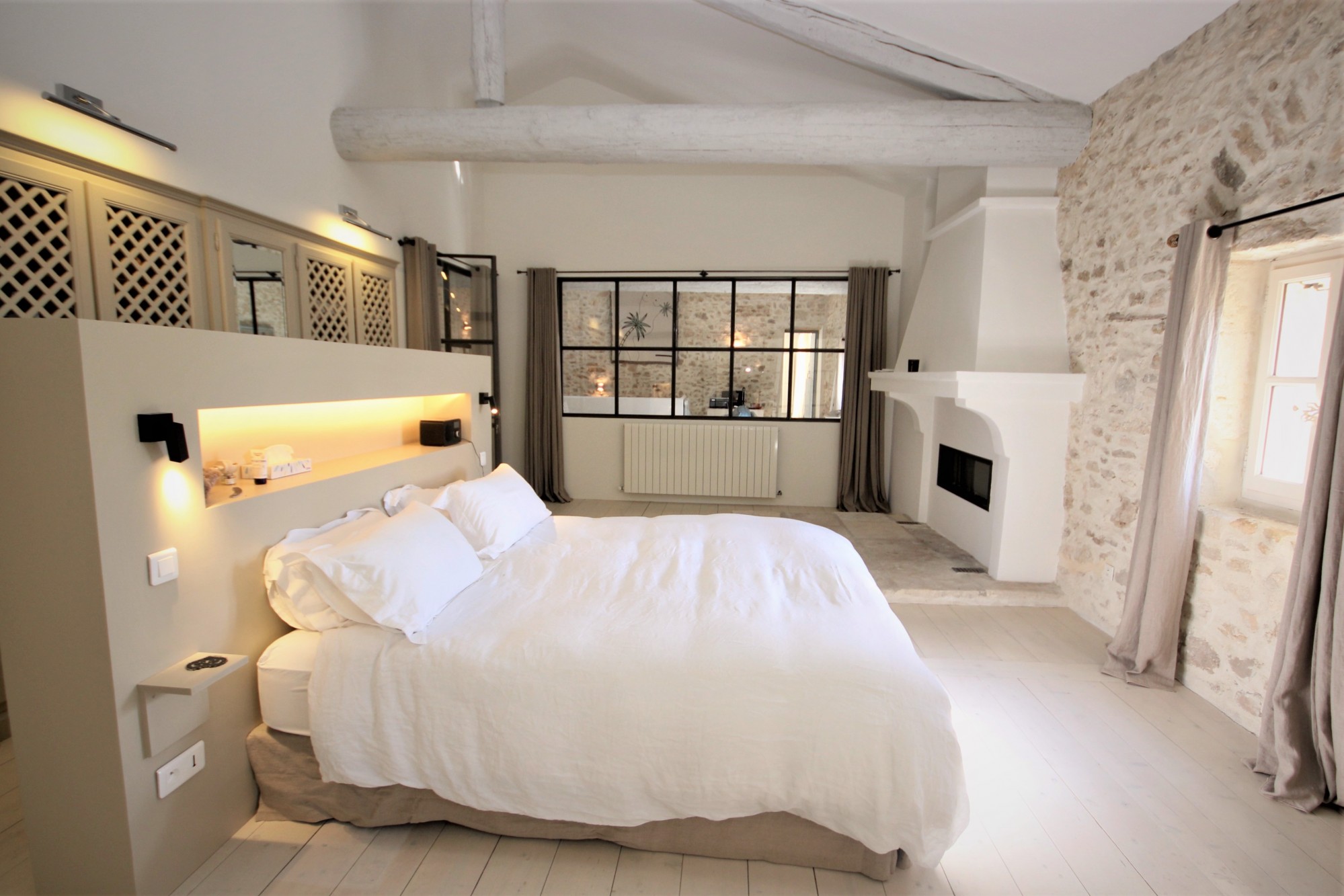 XVIII th century stone farmhouse in the center of a famous village