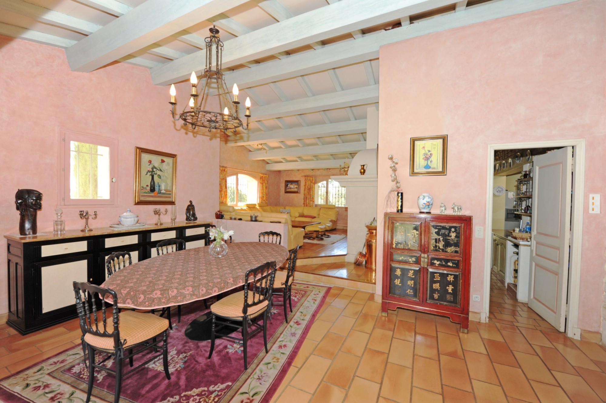 Gordes: family property in the heart of 2,5 hectares
