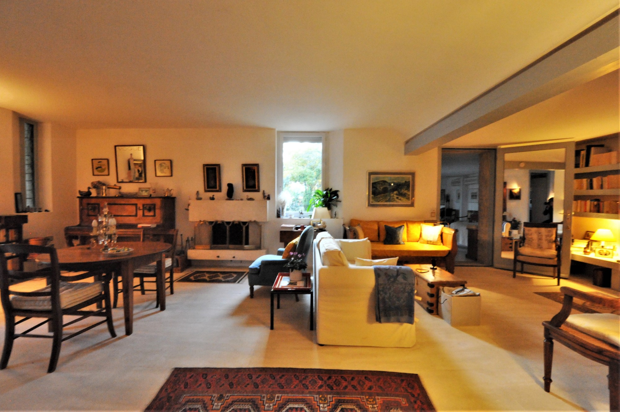 Architect house with views on over 1.5 H 