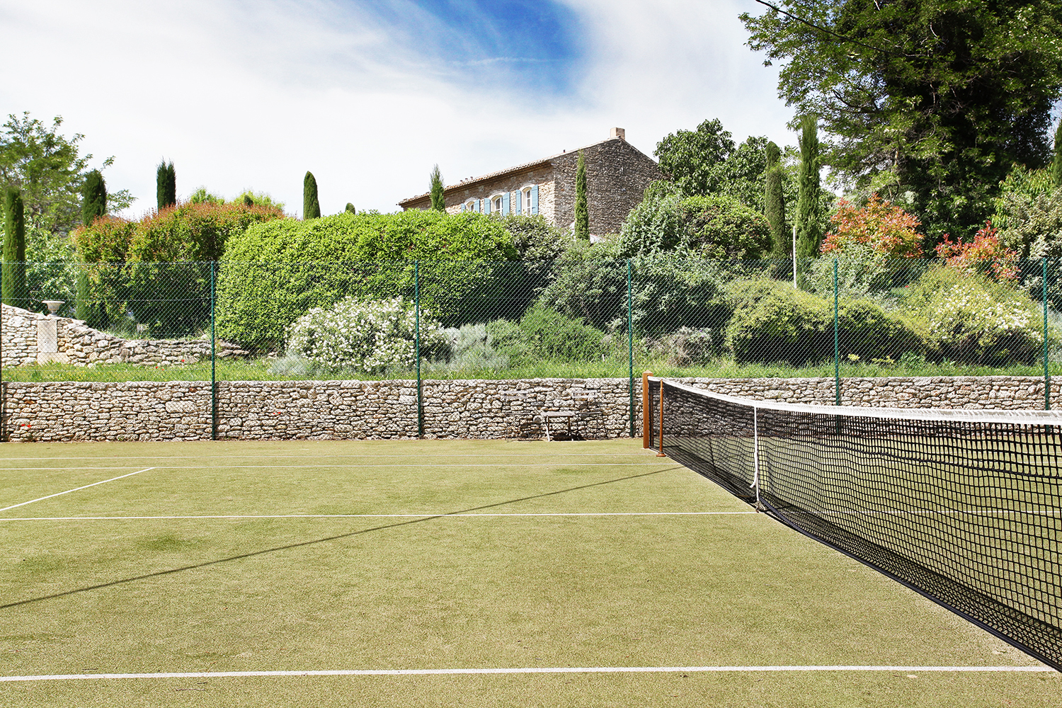 Superb private hamlet in the heart of the Luberon Regional Park