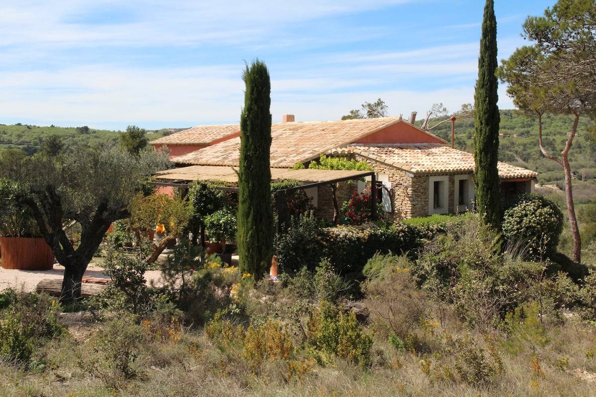 A few kilometers from one of the most beautiful villages in France, air-conditioned four-bedroom house will seduce you with its calm environment.