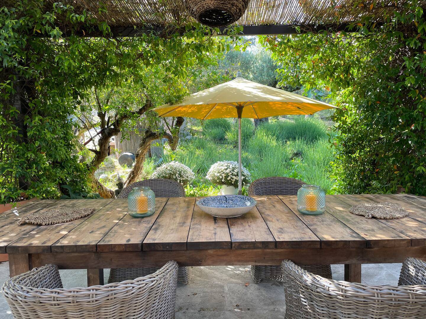 A few kilometers from one of the most beautiful villages in France, air-conditioned four-bedroom house will seduce you with its calm environment.