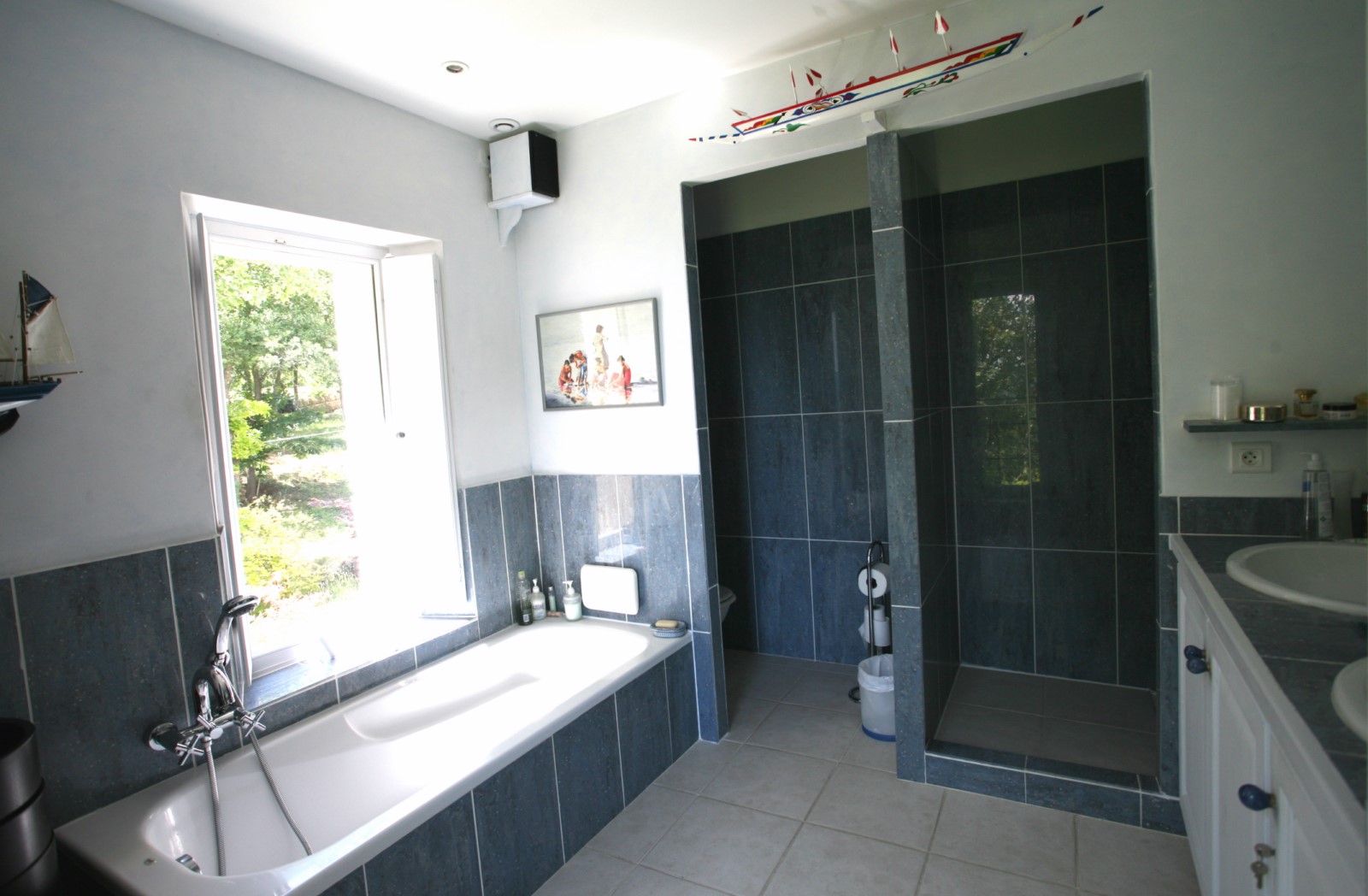 Salle de bains en suite de la chambre des Maîtres