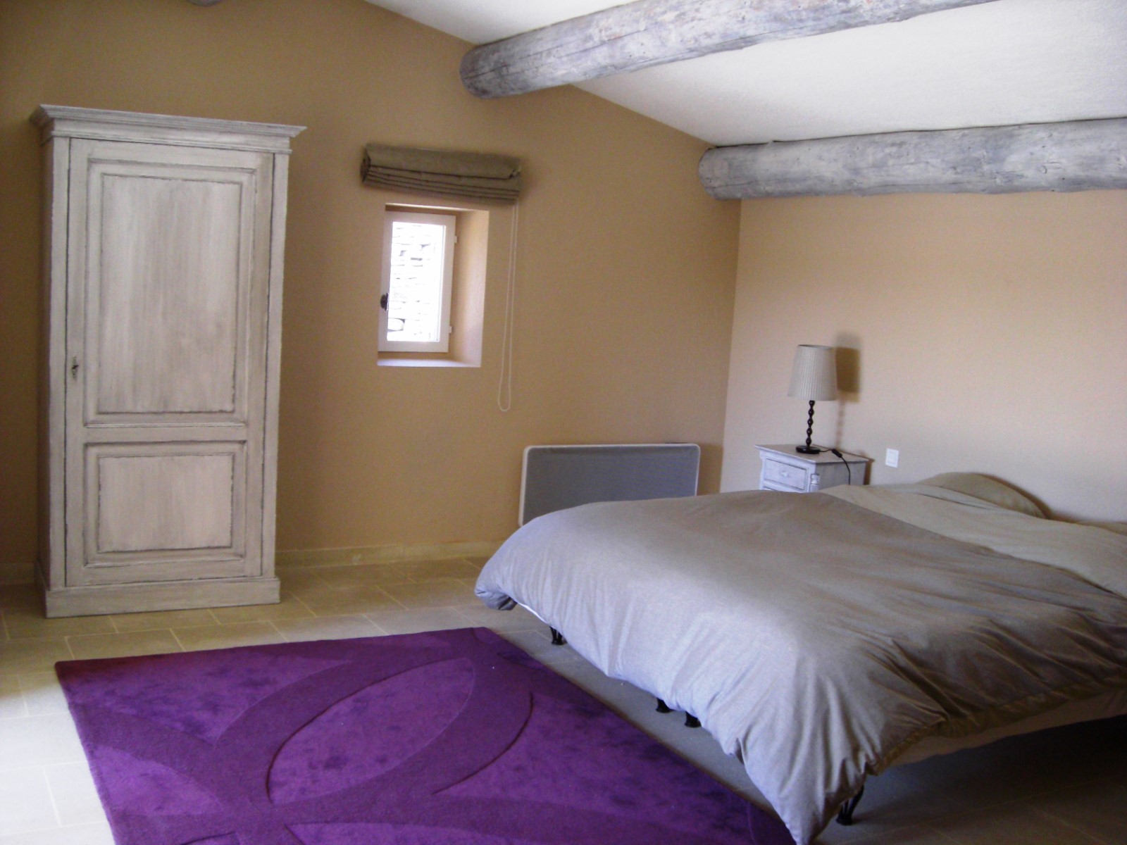 On the heights of the selected village of Gordes, for seasonnal rental