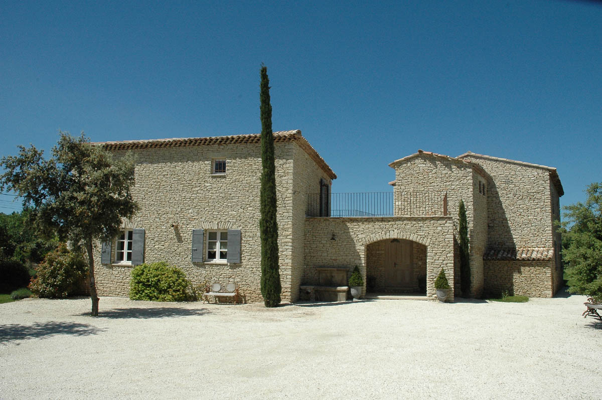 A louer à Gordes, belle maison