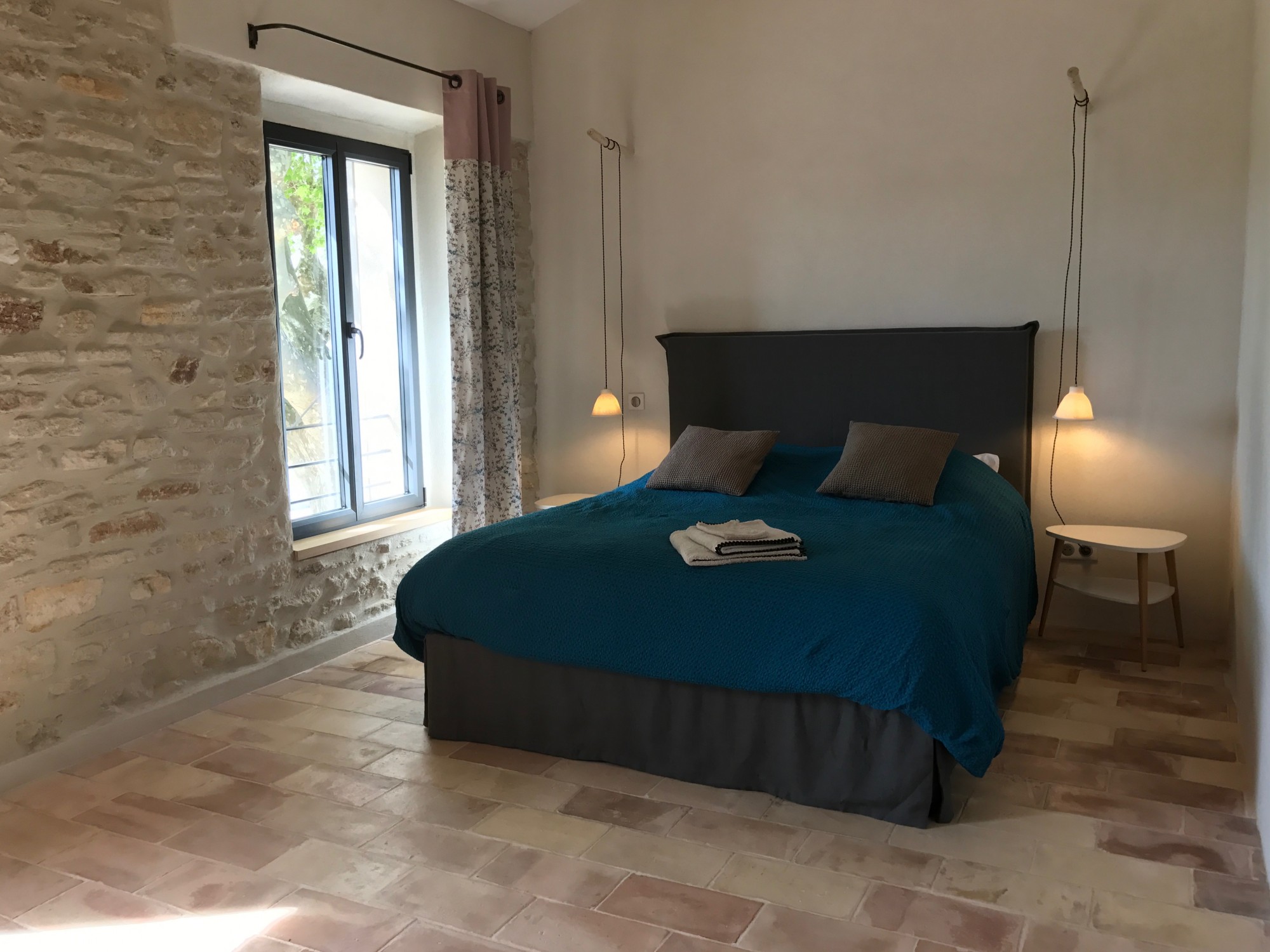 Close to Isle sur la sorgue and the golf of Saumane, renovated farmhouse