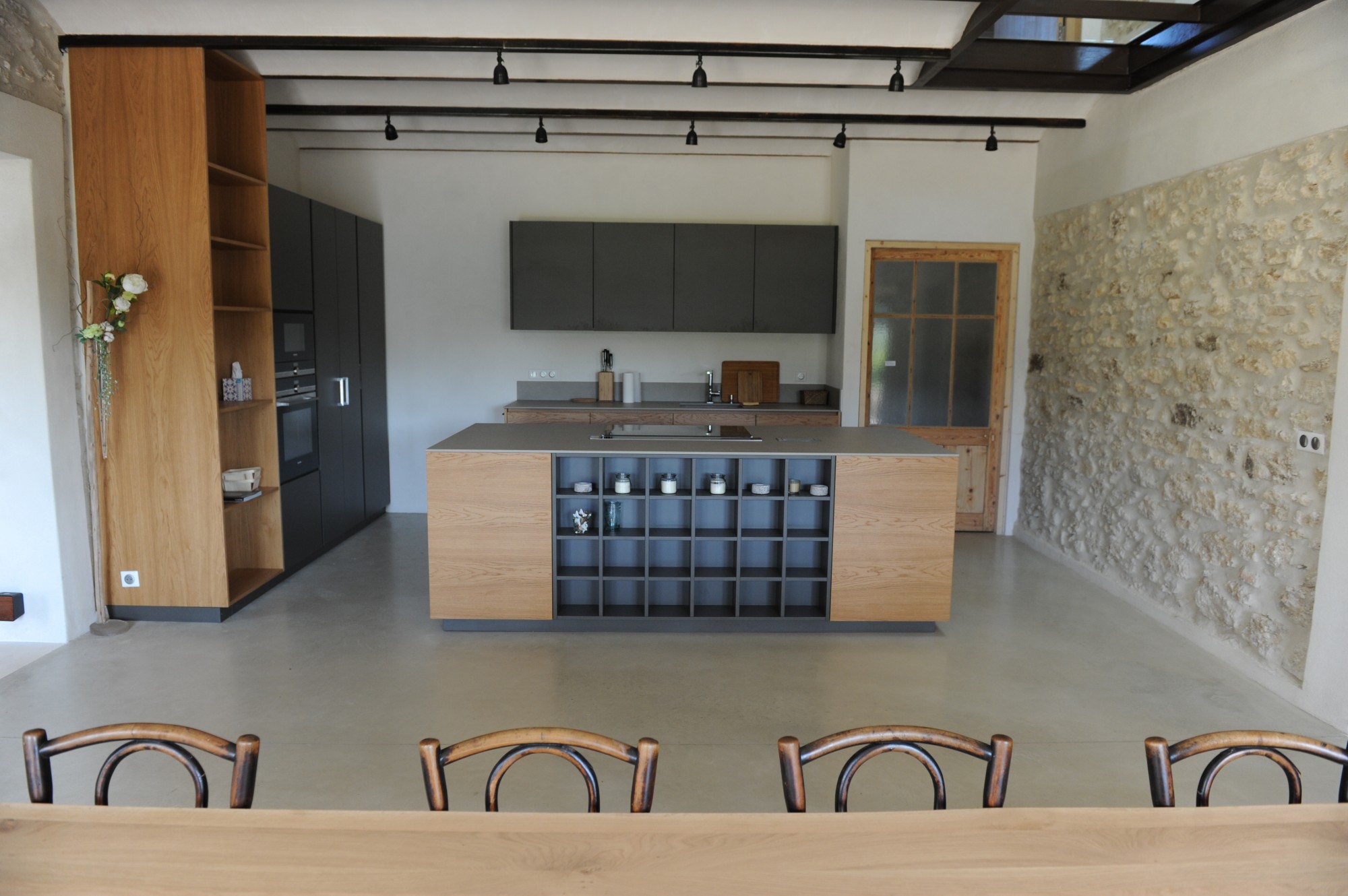 Close to Isle sur la sorgue and the golf of Saumane, renovated farmhouse