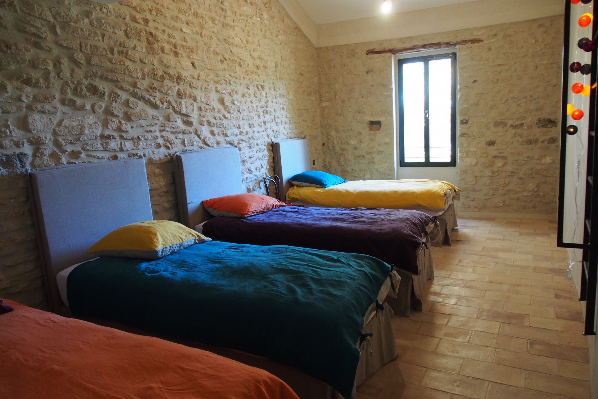 Close to Isle sur la sorgue and the golf of Saumane, renovated farmhouse