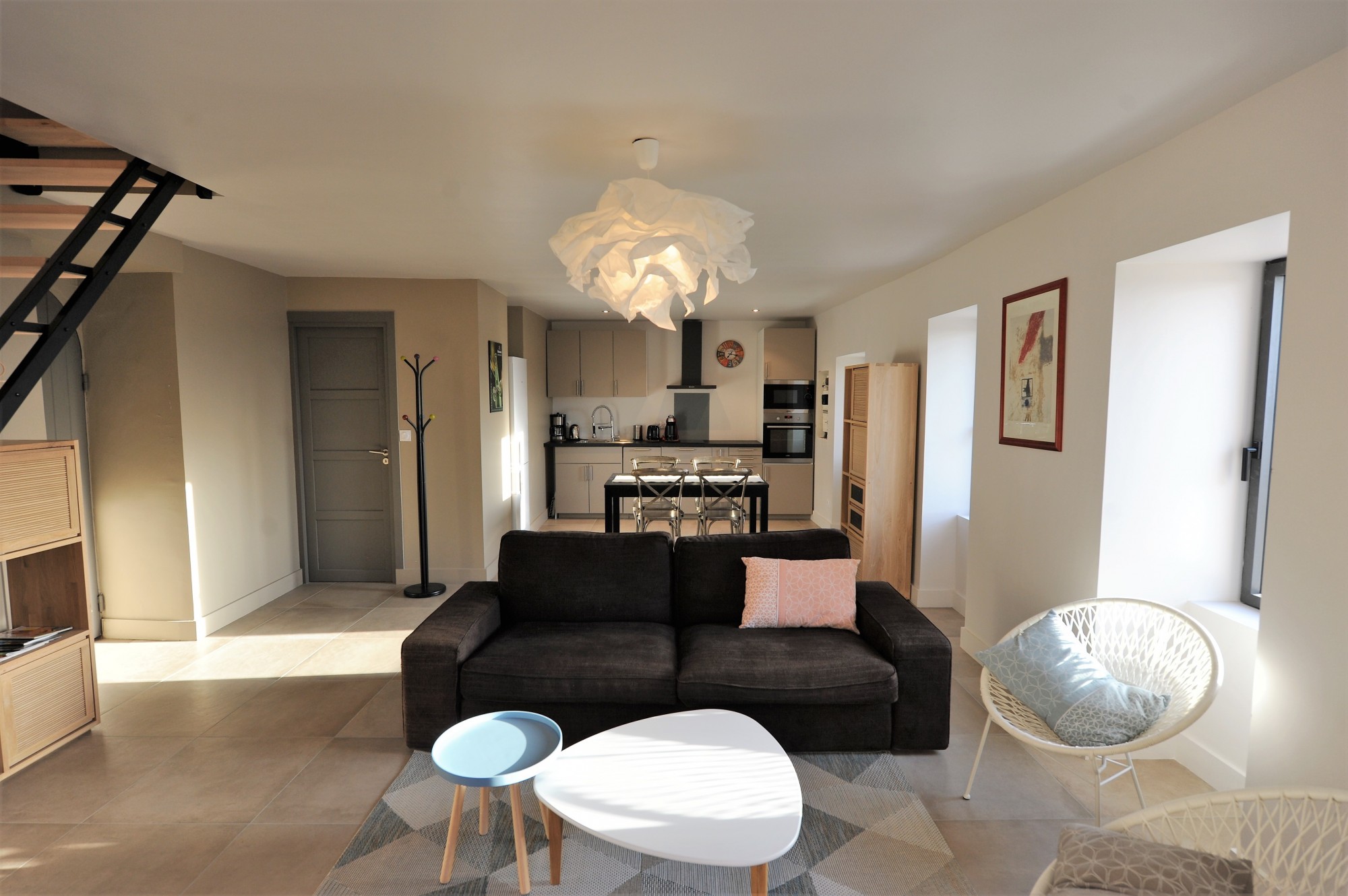 near l'Isle sur la Sorgue and the golf of Saumane, village house with swimming pool and dominant view