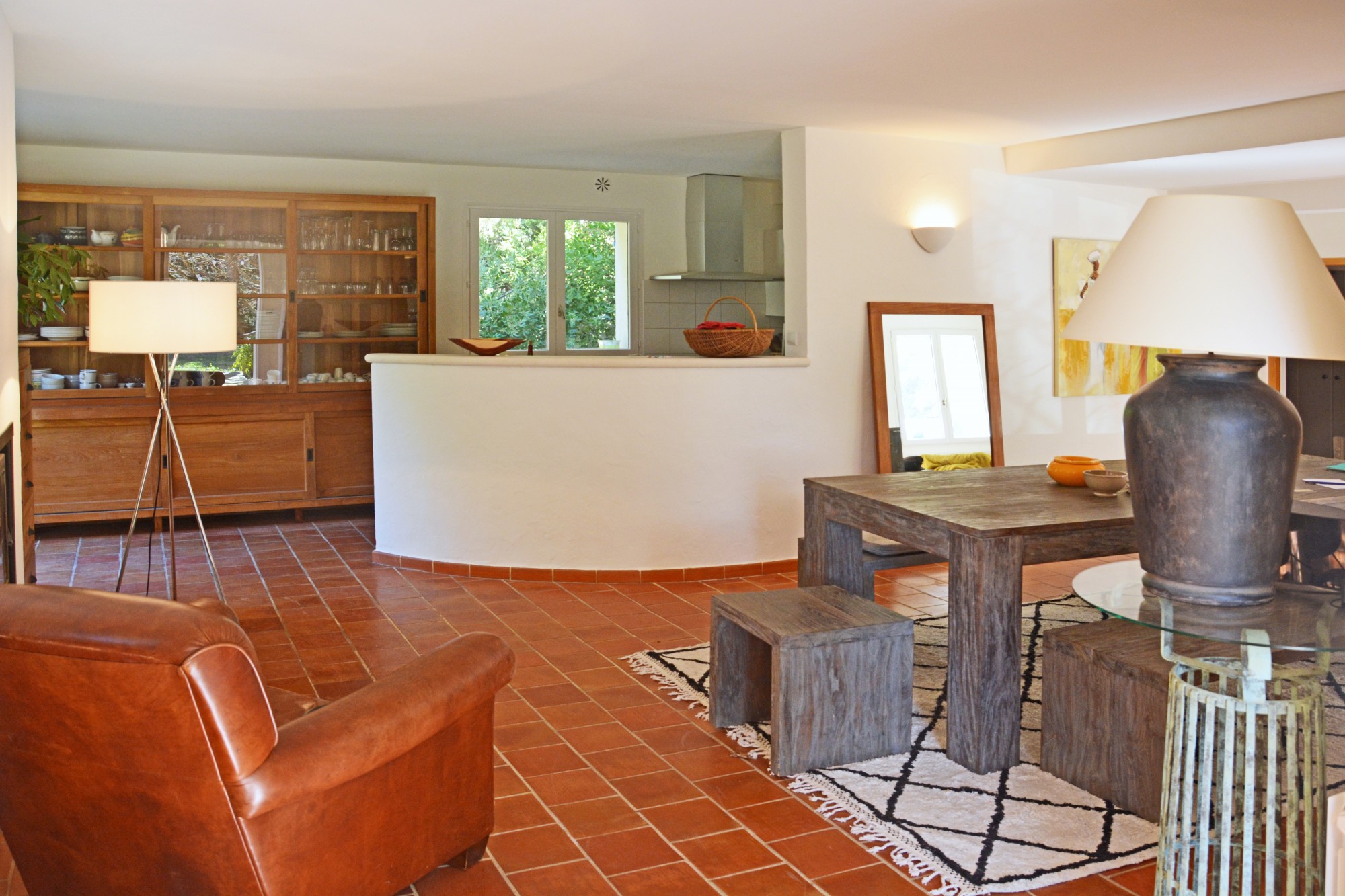 Close to Pernes, The Mont Ventoux in background, 6-bedroom house