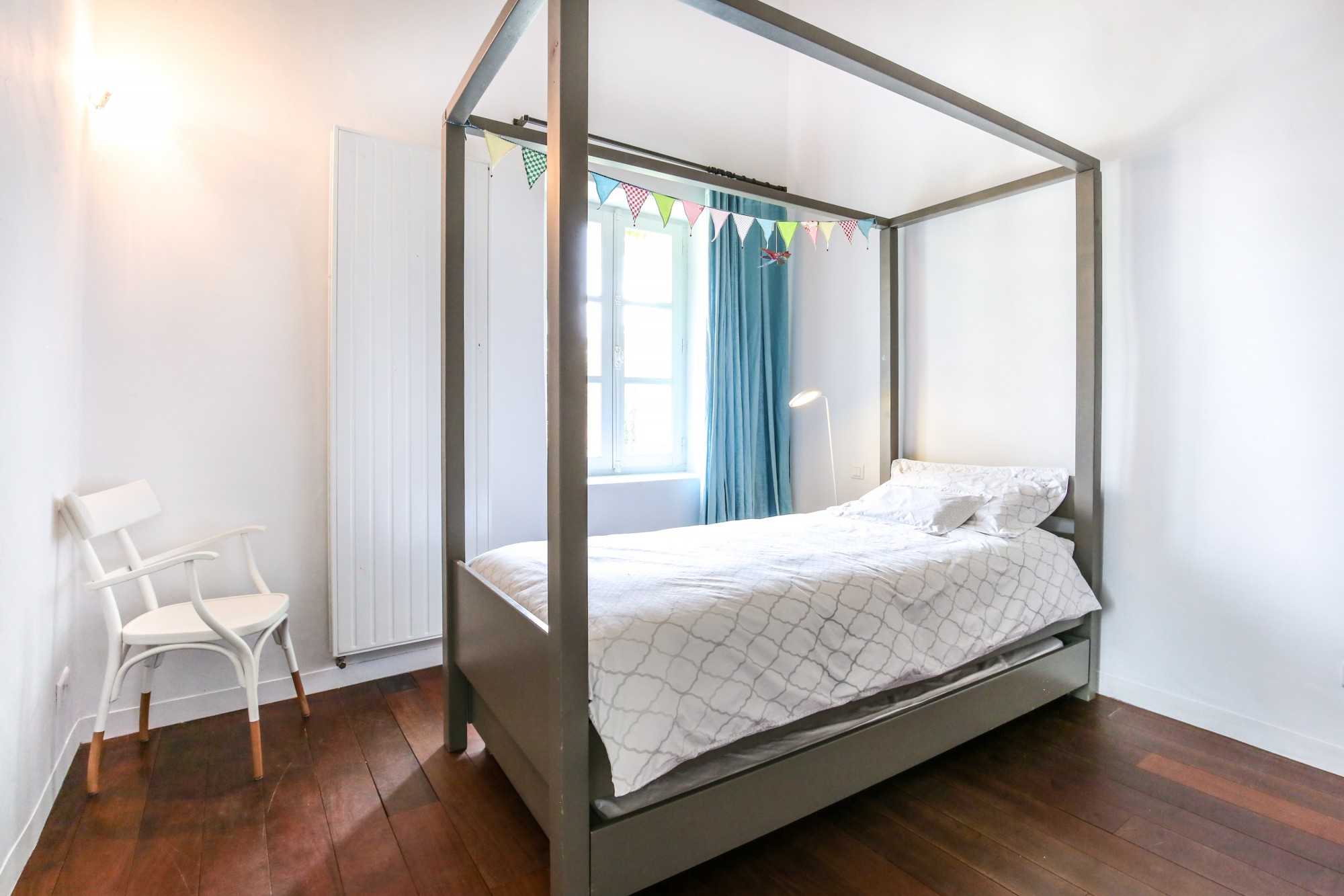 To rent in the Luberon, charming Hamlet house with a perfect blend of ancient and contemporary styles 