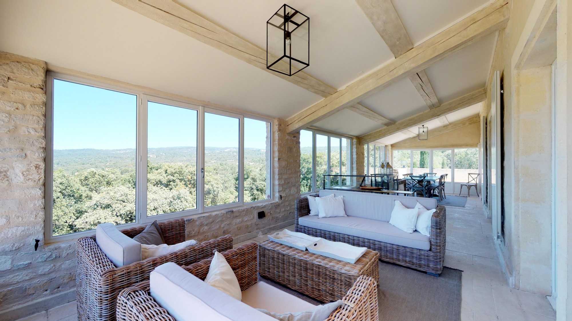 For rent in Gordes, just a few minutes from the village, stunning five-bedroom property with heated pool, tennis court and panoramic views.