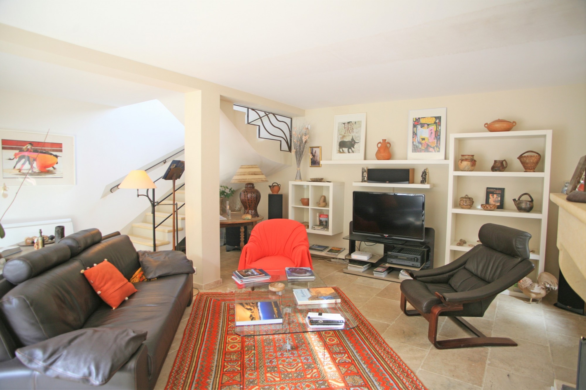 Roussillon, recent house for rent, in a quiet and shaded hamlet, with Tennis access